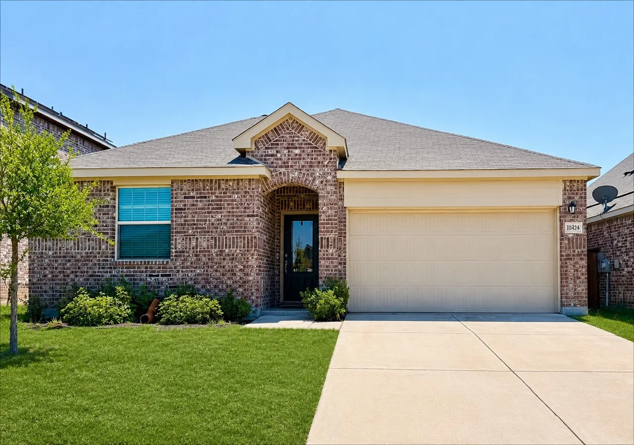 Single Family Residence For Rent in Denton County , 11424 Woody Creek Trail, Aubrey, Texas 76227, 4 Bedroom, 2 Bathroom, 2 Garage spaces, 2,022 Sqft, built in 2022, mls#21368313, Real Estate Agent in Aubrey, Homes For Rent in Denton county, Homes For Rent in Aubrey, Realtor in Aubrey Texas, Real Estate Brokerage Independent Realty Texas, Luminita Cordes Realtor