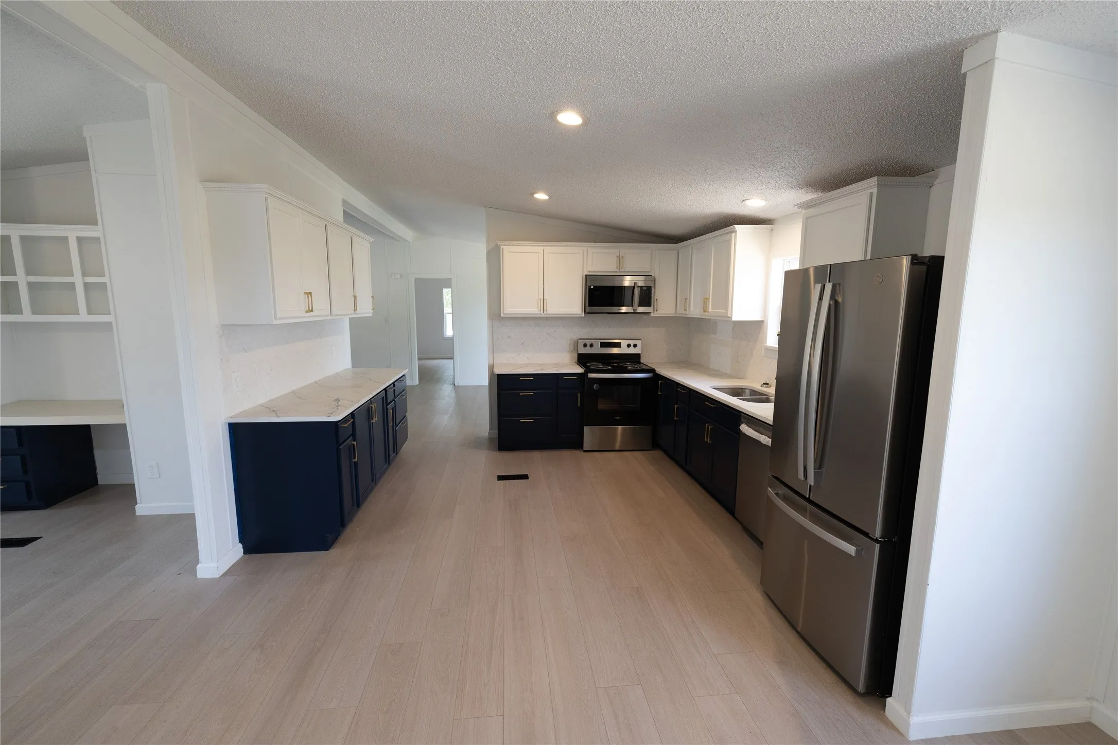 Mobile Home For Sale in Johnson County , 9800 2nd Street, Joshua, Texas 76058, 4 Bedroom, 2 Bathroom, Garage spaces, 2,128 Sqft, built in 1990, mls#21368289, Real Estate Agent in Joshua, Homes For Sale in Johnson county, Homes For Sale in Joshua, Realtor in Joshua Texas, Real Estate Brokerage Independent Realty Texas, Luminita Cordes Realtor