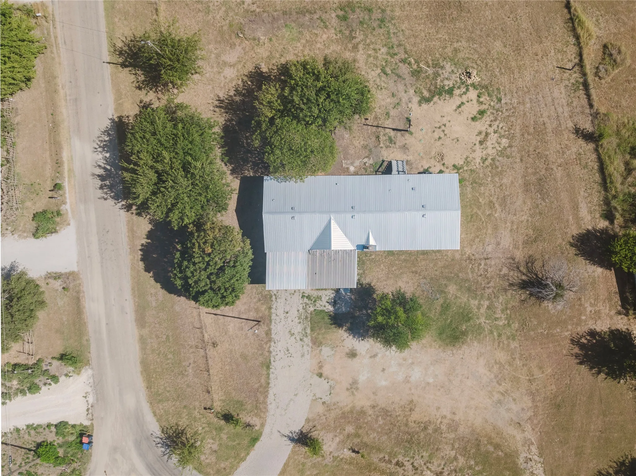 Mobile Home For Sale in Johnson County , 9800 2nd Street, Joshua, Texas 76058, 4 Bedroom, 2 Bathroom, Garage spaces, 2,128 Sqft, built in 1990, mls#21368289, Real Estate Agent in Joshua, Homes For Sale in Johnson county, Homes For Sale in Joshua, Realtor in Joshua Texas, Real Estate Brokerage Independent Realty Texas, Luminita Cordes Realtor