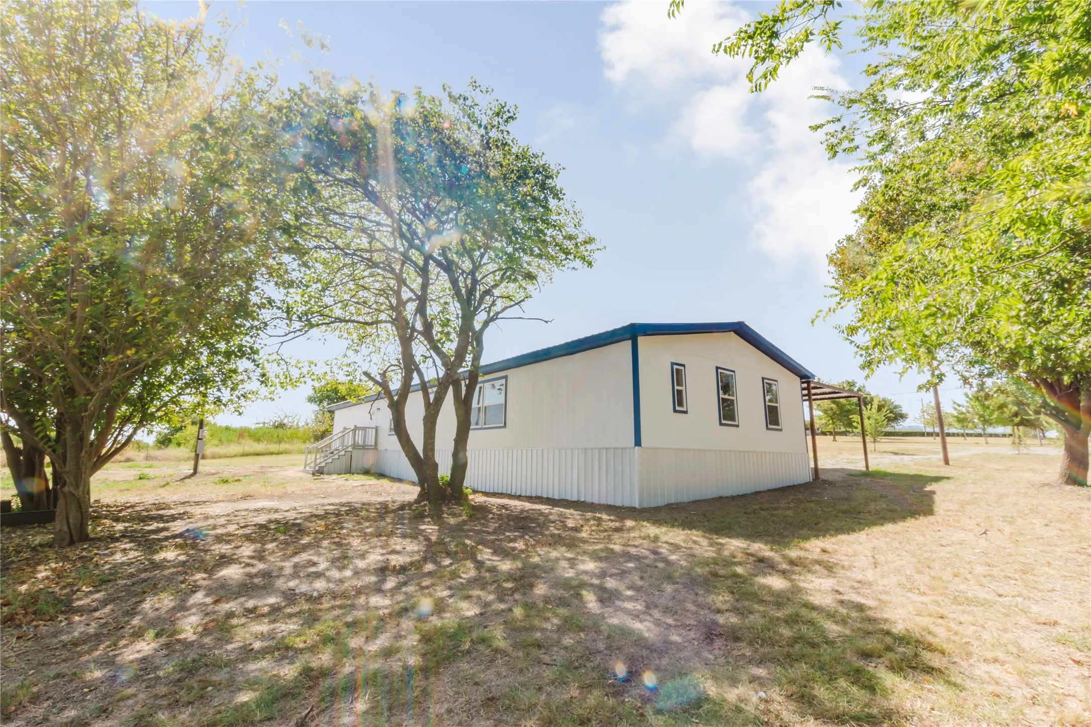 Mobile Home For Sale in Johnson County , 9800 2nd Street, Joshua, Texas 76058, 4 Bedroom, 2 Bathroom, Garage spaces, 2,128 Sqft, built in 1990, mls#21368289, Real Estate Agent in Joshua, Homes For Sale in Johnson county, Homes For Sale in Joshua, Realtor in Joshua Texas, Real Estate Brokerage Independent Realty Texas, Luminita Cordes Realtor