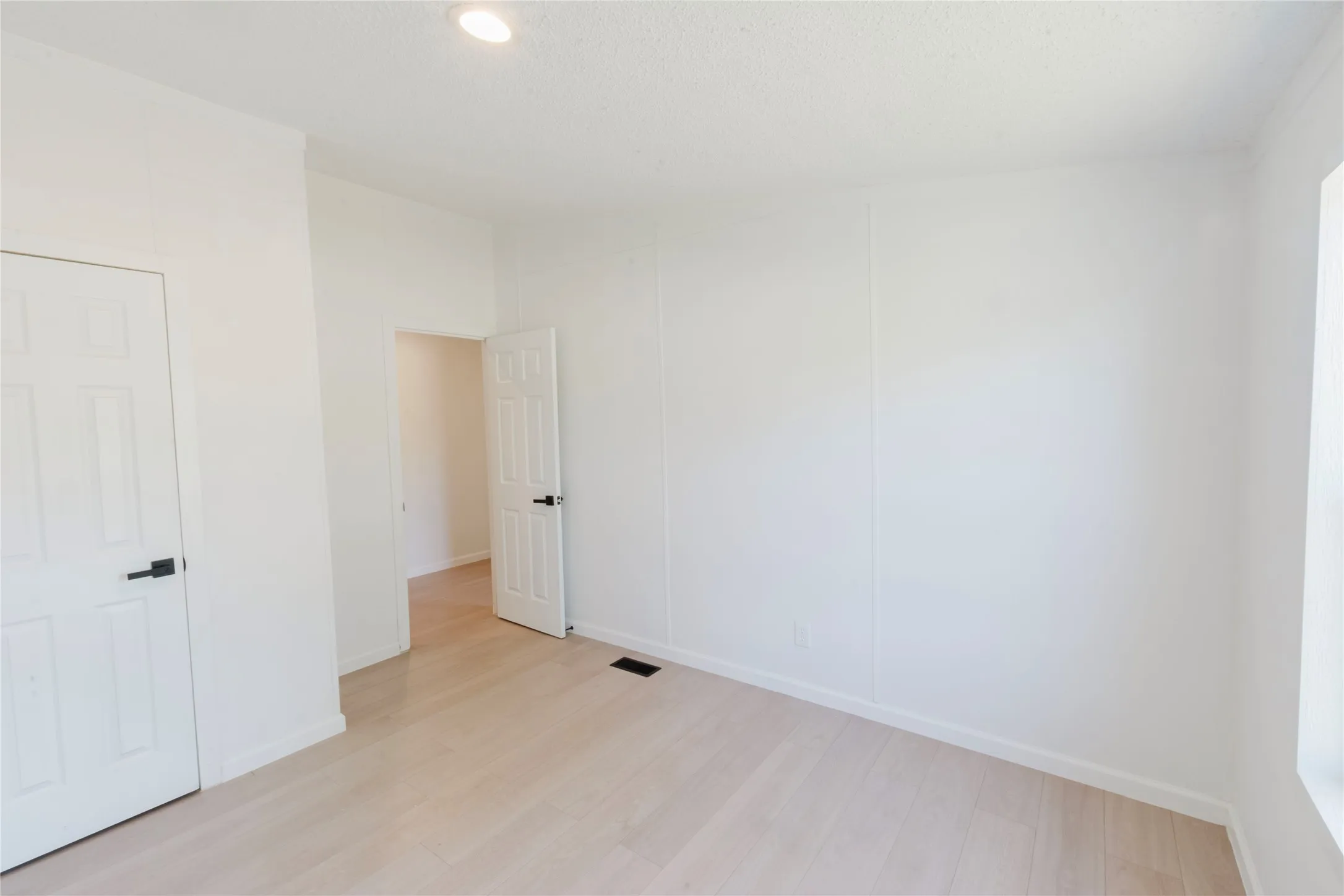 Mobile Home For Sale in Johnson County , 9800 2nd Street, Joshua, Texas 76058, 4 Bedroom, 2 Bathroom, Garage spaces, 2,128 Sqft, built in 1990, mls#21368289, Real Estate Agent in Joshua, Homes For Sale in Johnson county, Homes For Sale in Joshua, Realtor in Joshua Texas, Real Estate Brokerage Independent Realty Texas, Luminita Cordes Realtor