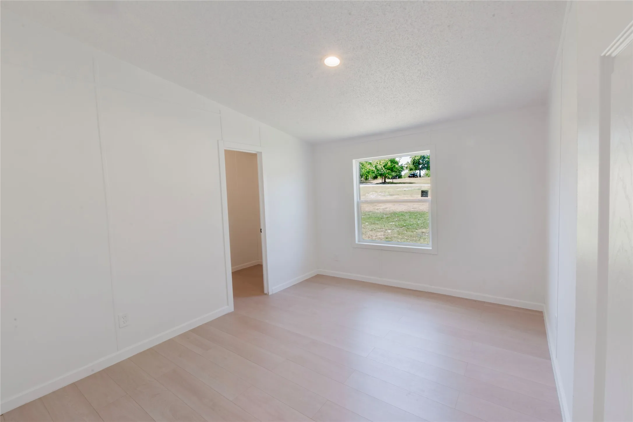 Mobile Home For Sale in Johnson County , 9800 2nd Street, Joshua, Texas 76058, 4 Bedroom, 2 Bathroom, Garage spaces, 2,128 Sqft, built in 1990, mls#21368289, Real Estate Agent in Joshua, Homes For Sale in Johnson county, Homes For Sale in Joshua, Realtor in Joshua Texas, Real Estate Brokerage Independent Realty Texas, Luminita Cordes Realtor