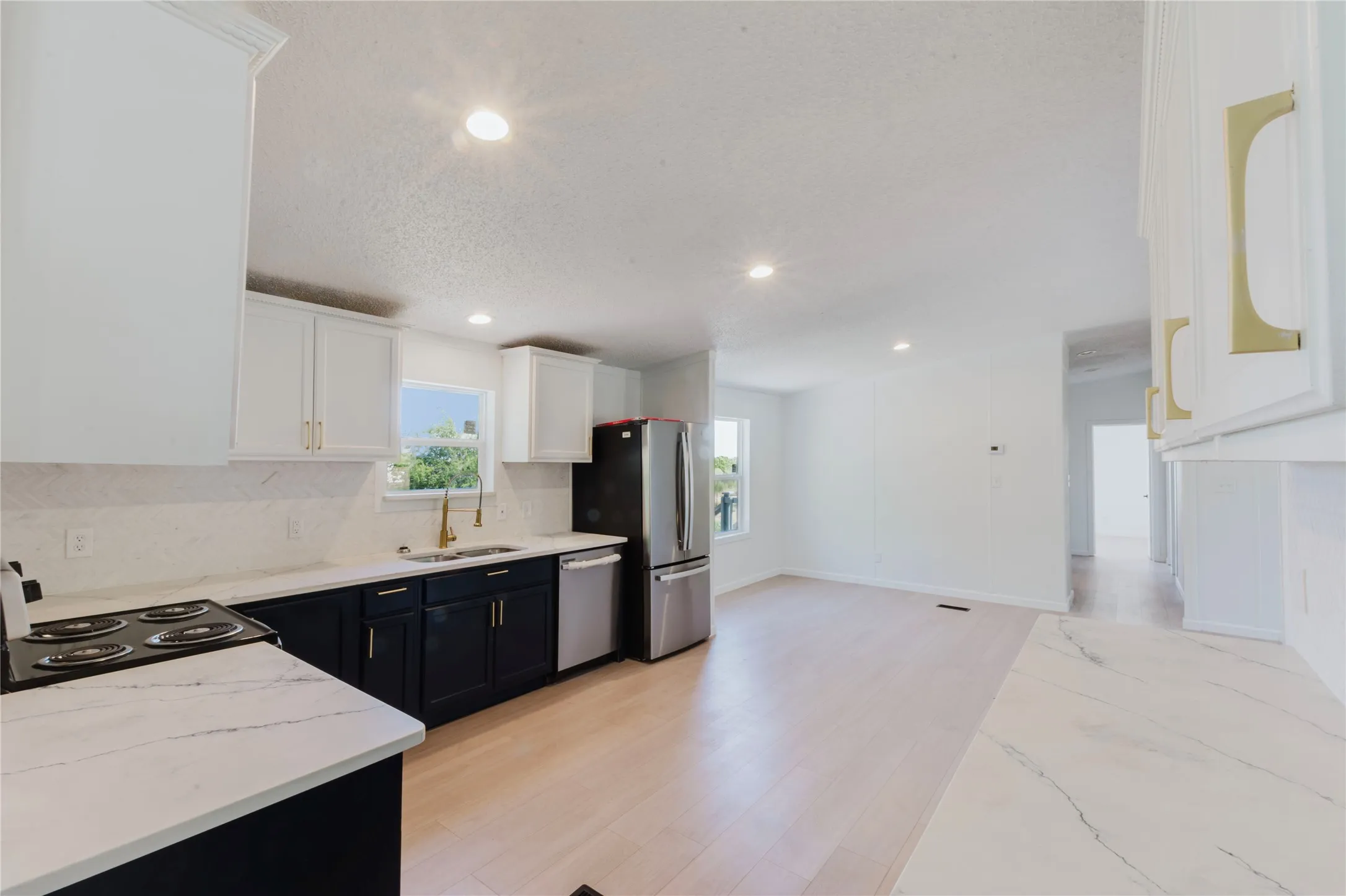 Mobile Home For Sale in Johnson County , 9800 2nd Street, Joshua, Texas 76058, 4 Bedroom, 2 Bathroom, Garage spaces, 2,128 Sqft, built in 1990, mls#21368289, Real Estate Agent in Joshua, Homes For Sale in Johnson county, Homes For Sale in Joshua, Realtor in Joshua Texas, Real Estate Brokerage Independent Realty Texas, Luminita Cordes Realtor