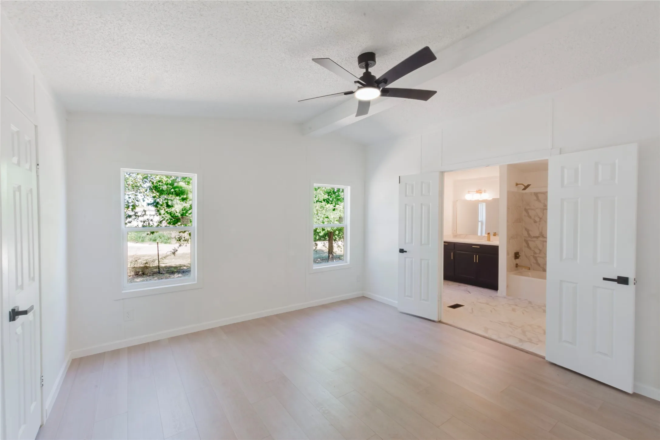 Mobile Home For Sale in Johnson County , 9800 2nd Street, Joshua, Texas 76058, 4 Bedroom, 2 Bathroom, Garage spaces, 2,128 Sqft, built in 1990, mls#21368289, Real Estate Agent in Joshua, Homes For Sale in Johnson county, Homes For Sale in Joshua, Realtor in Joshua Texas, Real Estate Brokerage Independent Realty Texas, Luminita Cordes Realtor
