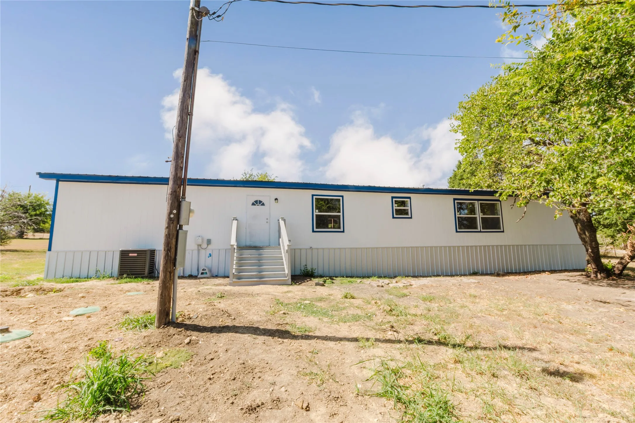 Mobile Home For Sale in Johnson County , 9800 2nd Street, Joshua, Texas 76058, 4 Bedroom, 2 Bathroom, Garage spaces, 2,128 Sqft, built in 1990, mls#21368289, Real Estate Agent in Joshua, Homes For Sale in Johnson county, Homes For Sale in Joshua, Realtor in Joshua Texas, Real Estate Brokerage Independent Realty Texas, Luminita Cordes Realtor