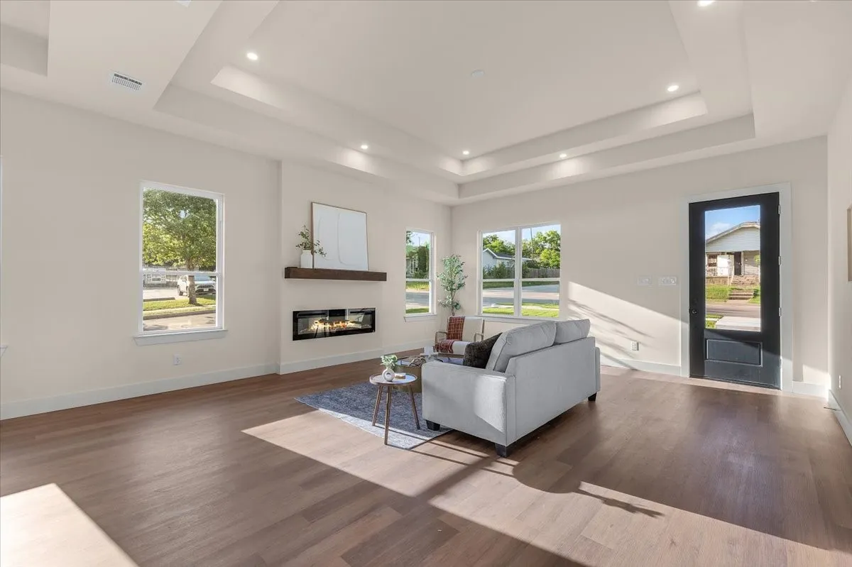 Single Family Residence For Sale in Tarrant County , 3021 Avenue J, Fort Worth, Texas 76105, 3 Bedroom, 2 Bathroom, 2 Garage spaces, 1,818 Sqft, built in 2026, mls#21368328, Real Estate Agent in Fort Worth, Homes For Sale in Tarrant county, Homes For Sale in Fort Worth, Realtor in Fort Worth Texas, Real Estate Brokerage Independent Realty Texas, Luminita Cordes Realtor