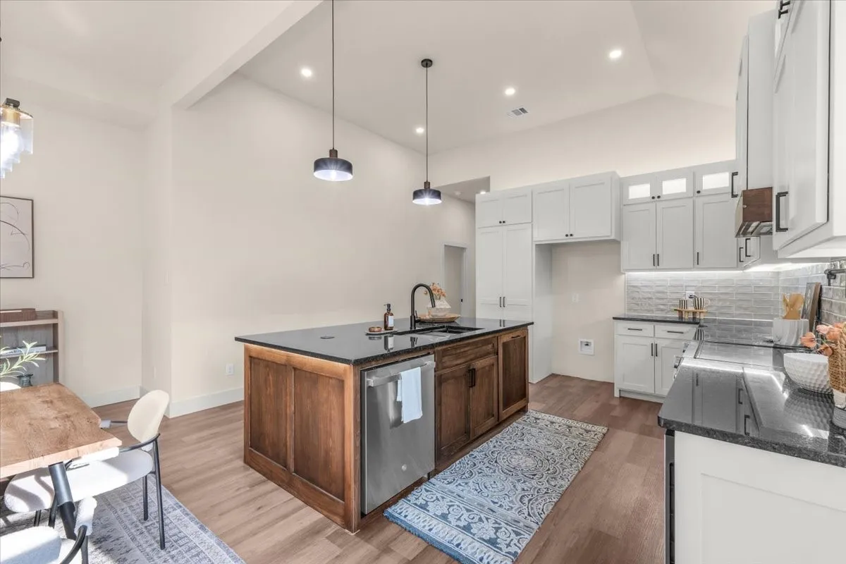 Single Family Residence For Sale in Tarrant County , 3021 Avenue J, Fort Worth, Texas 76105, 3 Bedroom, 2 Bathroom, 2 Garage spaces, 1,818 Sqft, built in 2026, mls#21368328, Real Estate Agent in Fort Worth, Homes For Sale in Tarrant county, Homes For Sale in Fort Worth, Realtor in Fort Worth Texas, Real Estate Brokerage Independent Realty Texas, Luminita Cordes Realtor