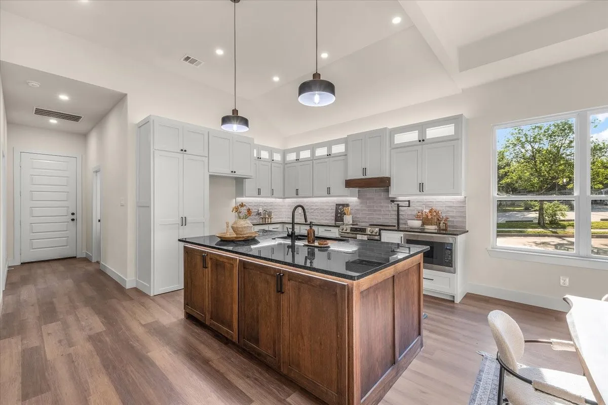 Single Family Residence For Sale in Tarrant County , 3021 Avenue J, Fort Worth, Texas 76105, 3 Bedroom, 2 Bathroom, 2 Garage spaces, 1,818 Sqft, built in 2026, mls#21368328, Real Estate Agent in Fort Worth, Homes For Sale in Tarrant county, Homes For Sale in Fort Worth, Realtor in Fort Worth Texas, Real Estate Brokerage Independent Realty Texas, Luminita Cordes Realtor