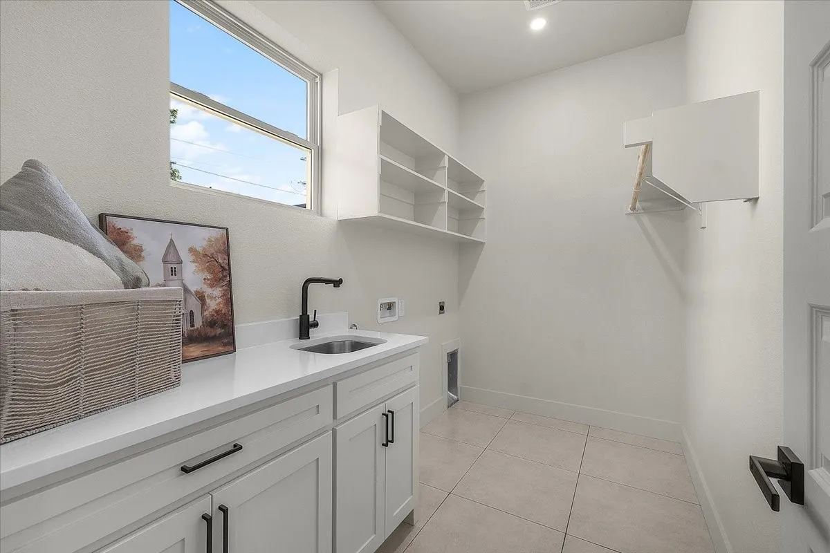 Single Family Residence For Sale in Tarrant County , 3021 Avenue J, Fort Worth, Texas 76105, 3 Bedroom, 2 Bathroom, 2 Garage spaces, 1,818 Sqft, built in 2026, mls#21368328, Real Estate Agent in Fort Worth, Homes For Sale in Tarrant county, Homes For Sale in Fort Worth, Realtor in Fort Worth Texas, Real Estate Brokerage Independent Realty Texas, Luminita Cordes Realtor