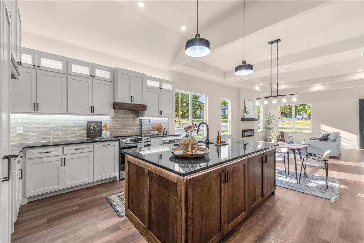 Single Family Residence For Sale in Tarrant County , 3021 Avenue J, Fort Worth, Texas 76105, 3 Bedroom, 2 Bathroom, 2 Garage spaces, 1,818 Sqft, built in 2026, mls#21368328, Real Estate Agent in Fort Worth, Homes For Sale in Tarrant county, Homes For Sale in Fort Worth, Realtor in Fort Worth Texas, Real Estate Brokerage Independent Realty Texas, Luminita Cordes Realtor