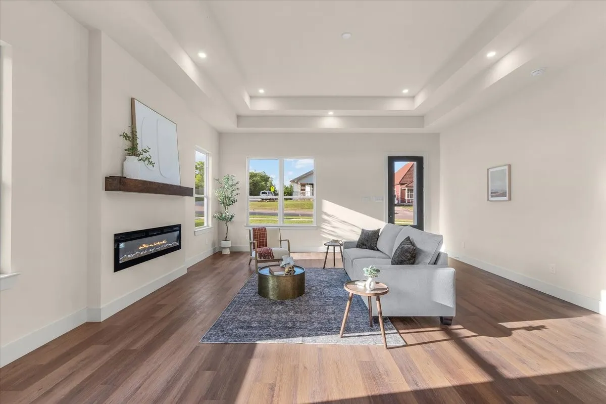 Single Family Residence For Sale in Tarrant County , 3021 Avenue J, Fort Worth, Texas 76105, 3 Bedroom, 2 Bathroom, 2 Garage spaces, 1,818 Sqft, built in 2026, mls#21368328, Real Estate Agent in Fort Worth, Homes For Sale in Tarrant county, Homes For Sale in Fort Worth, Realtor in Fort Worth Texas, Real Estate Brokerage Independent Realty Texas, Luminita Cordes Realtor