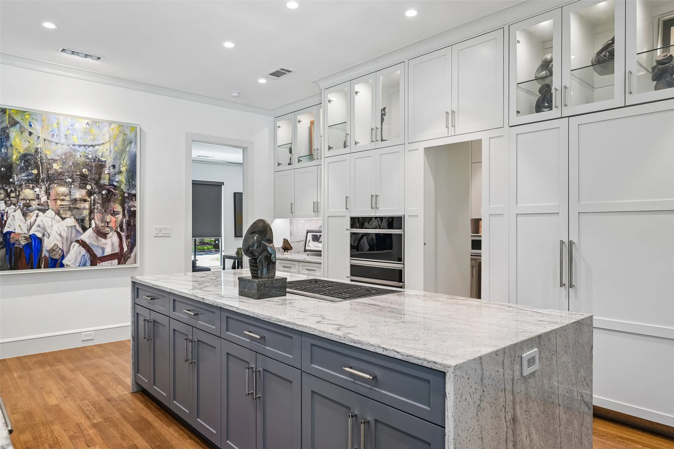 Single Family Residence For Sale in Dallas County , 7127 Lakehurst Avenue, Dallas, Texas 75230, 4 Bedroom, 4 Bathroom, 2 Garage spaces, 3,601 Sqft, built in 1967, mls#21367637, Real Estate Agent in Dallas, Homes For Sale in Dallas county, Homes For Sale in Dallas, Realtor in Dallas Texas, Real Estate Brokerage Independent Realty Texas, Luminita Cordes Realtor