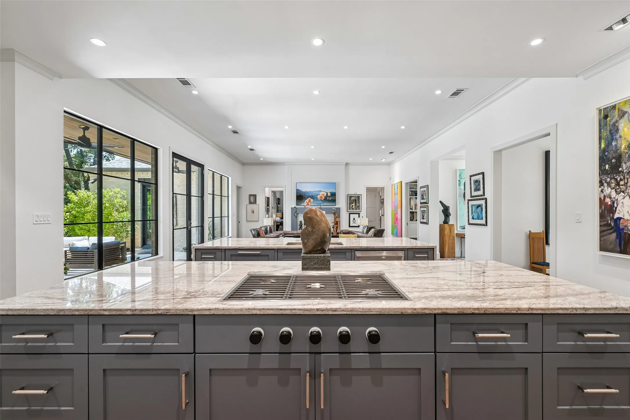 Single Family Residence For Sale in Dallas County , 7127 Lakehurst Avenue, Dallas, Texas 75230, 4 Bedroom, 4 Bathroom, 2 Garage spaces, 3,601 Sqft, built in 1967, mls#21367637, Real Estate Agent in Dallas, Homes For Sale in Dallas county, Homes For Sale in Dallas, Realtor in Dallas Texas, Real Estate Brokerage Independent Realty Texas, Luminita Cordes Realtor