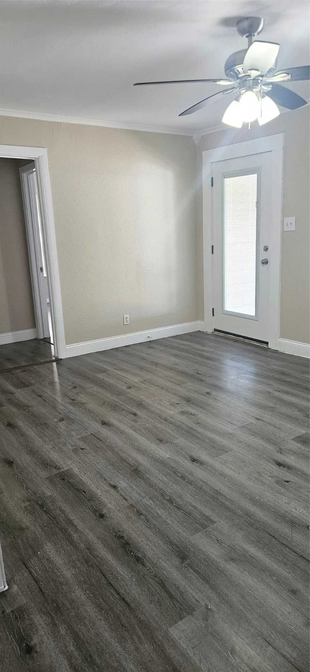 Single Family Residence For Rent in Hunt County , 1108 Bell Drive, Greenville, Texas 75401, 3 Bedroom, 1 Bathroom, Garage spaces, 1,247 Sqft, built in 1950, Price $1,350, mls#21368336, Real Estate Agent in Greenville, Homes For Rent in Hunt county, Homes For Rent in Greenville, Realtor in Greenville Texas, Real Estate Brokerage Independent Realty Texas, Luminita Cordes Realtor