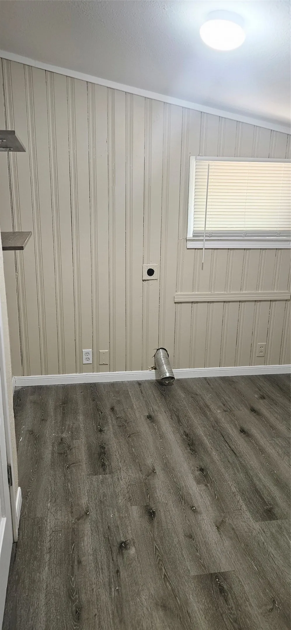 Single Family Residence For Rent in Hunt County , 1108 Bell Drive, Greenville, Texas 75401, 3 Bedroom, 1 Bathroom, Garage spaces, 1,247 Sqft, built in 1950, Price $1,350, mls#21368336, Real Estate Agent in Greenville, Homes For Rent in Hunt county, Homes For Rent in Greenville, Realtor in Greenville Texas, Real Estate Brokerage Independent Realty Texas, Luminita Cordes Realtor
