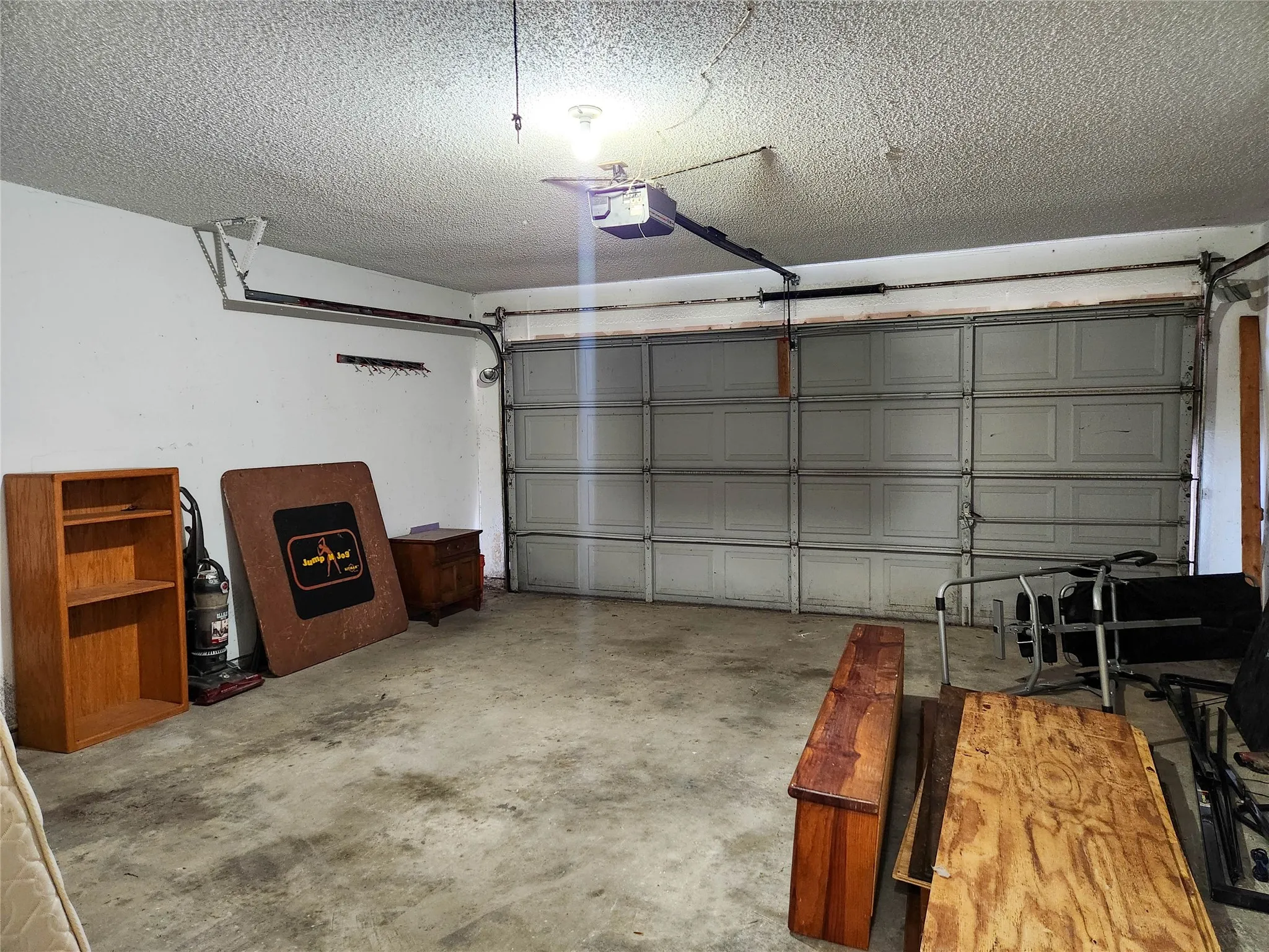 2 car garage
