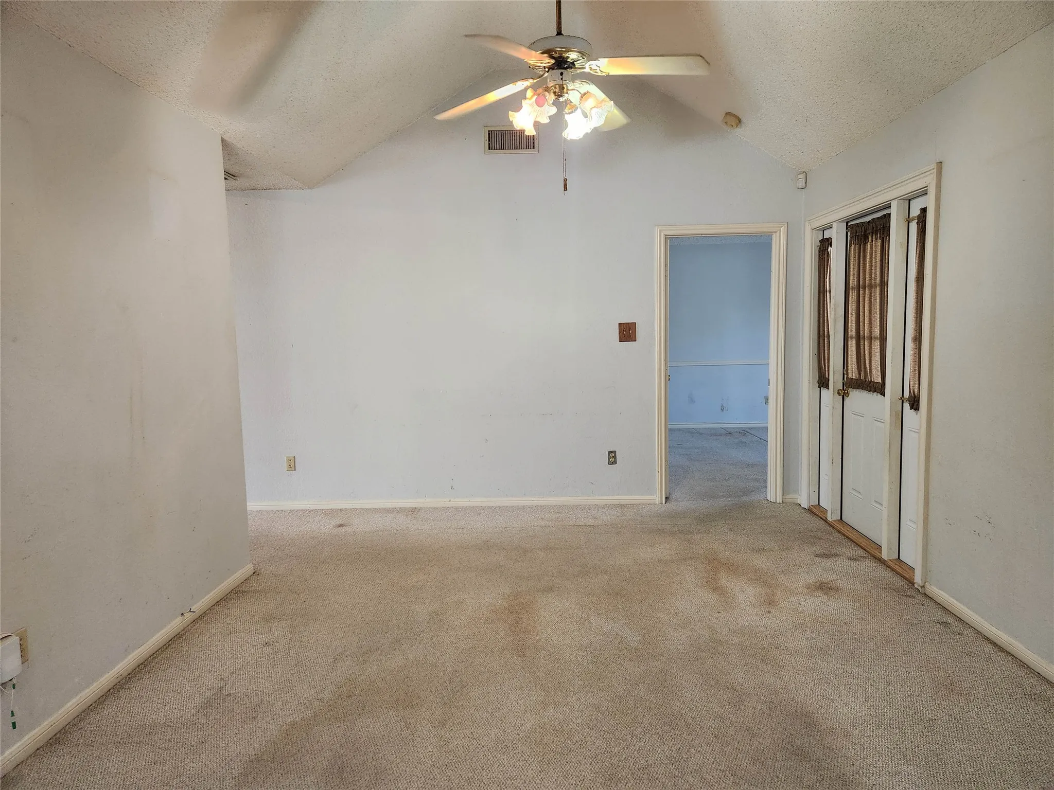 2nd Living Room