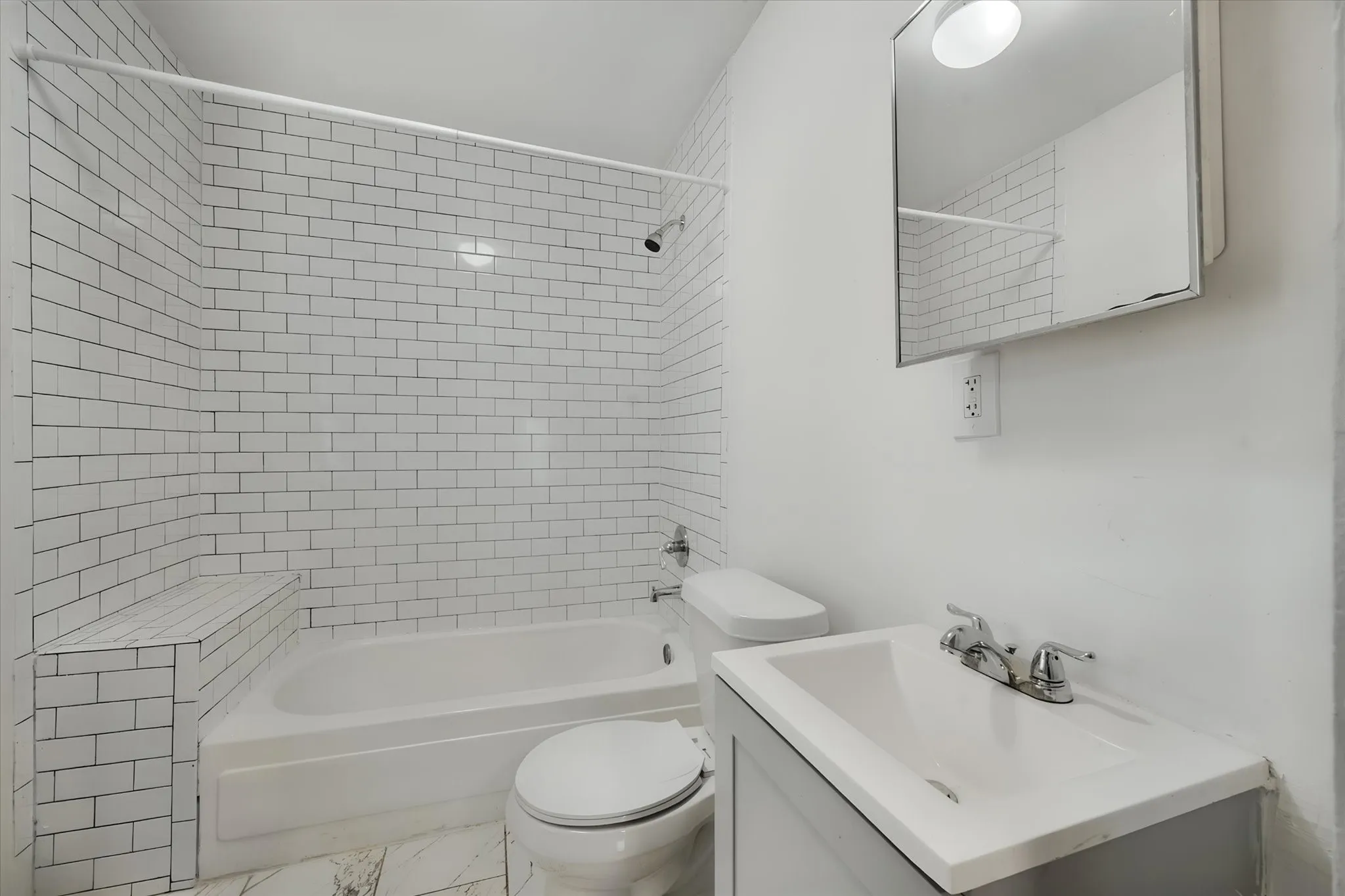 Triplex For Rent in Tarrant County , 3715 Travis Avenue A, Fort Worth, Texas 76110, 1 Bedroom, 1 Bathroom, Garage spaces, 420 Sqft, built in 1932, mls#21368337, Real Estate Agent in Fort Worth, Homes For Rent in Tarrant county, Homes For Rent in Fort Worth, Realtor in Fort Worth Texas, Real Estate Brokerage Independent Realty Texas, Luminita Cordes Realtor