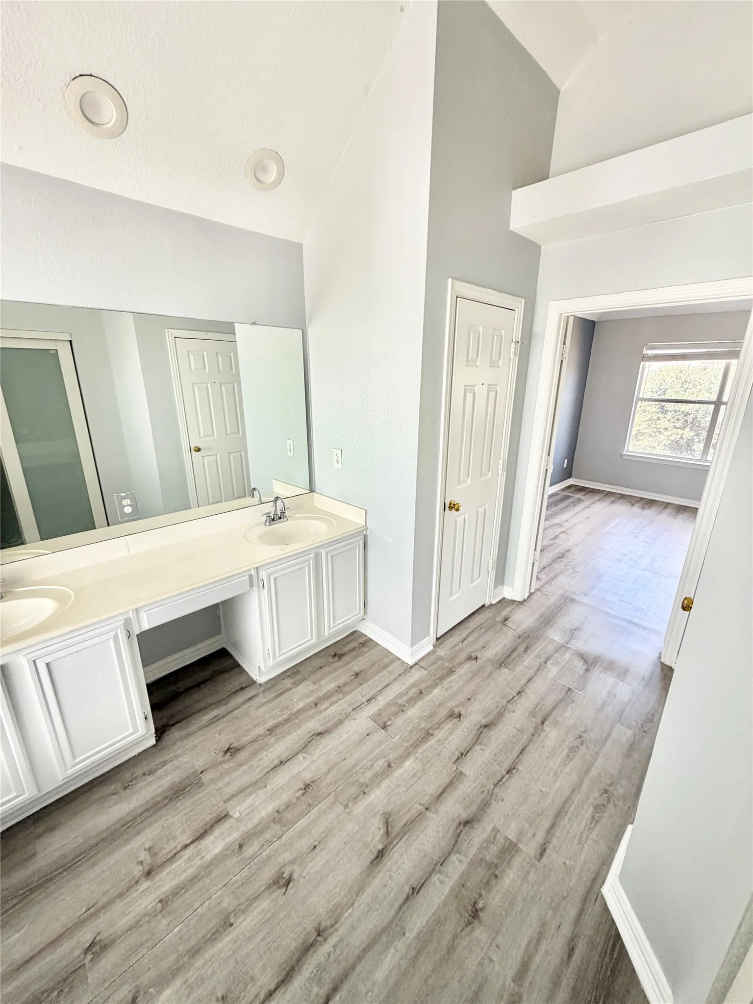Single Family Residence For Rent in Dallas County , 2501 Stetson Drive, Garland, Texas 75044, 4 Bedroom, 3 Bathroom, 2 Garage spaces, 1,923 Sqft, built in 1998, Price $2,650, mls#21368339, Real Estate Agent in Garland, Homes For Rent in Dallas county, Homes For Rent in Garland, Realtor in Garland Texas, Real Estate Brokerage Independent Realty Texas, Luminita Cordes Realtor
