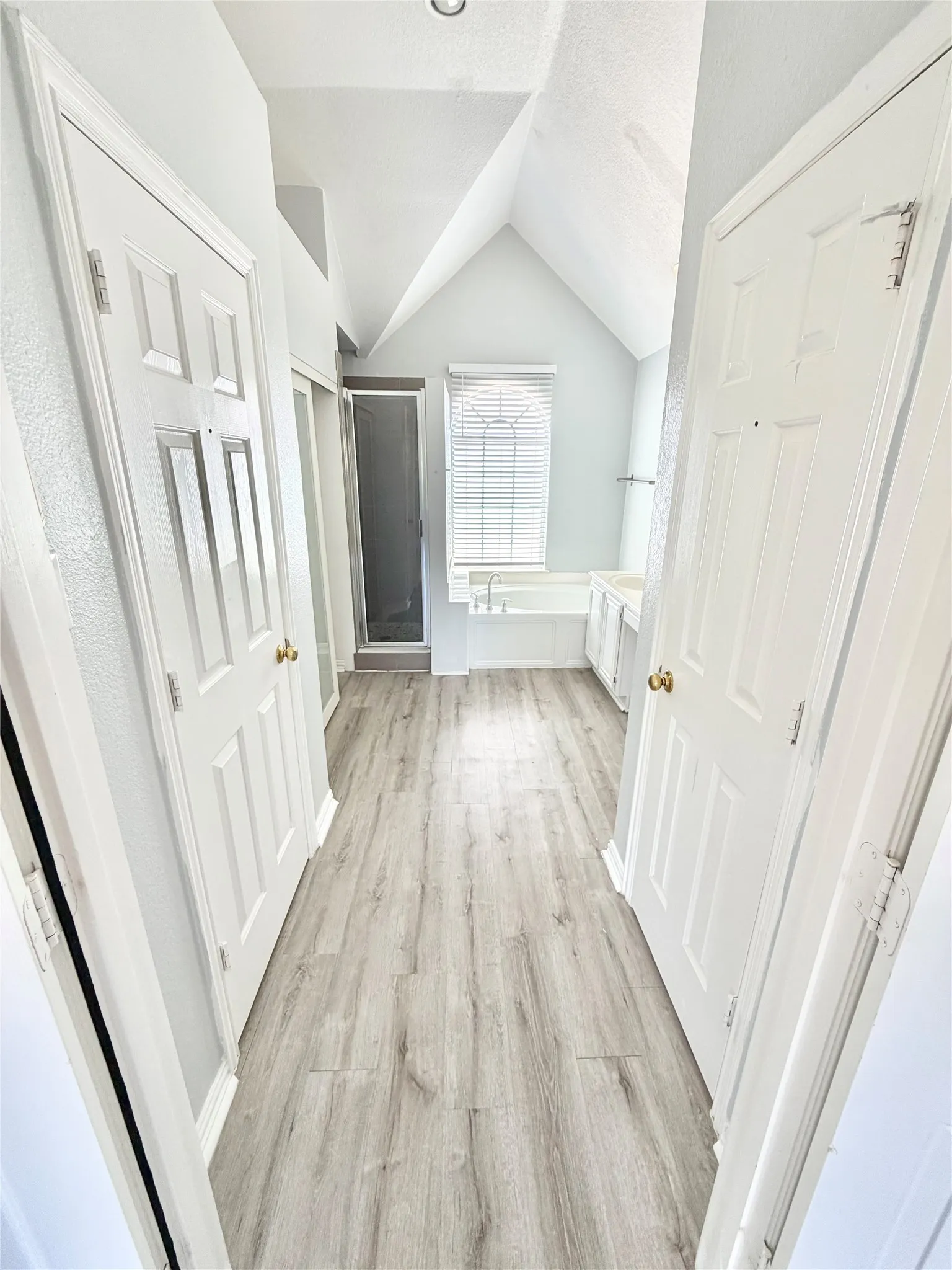 Single Family Residence For Rent in Dallas County , 2501 Stetson Drive, Garland, Texas 75044, 4 Bedroom, 3 Bathroom, 2 Garage spaces, 1,923 Sqft, built in 1998, Price $2,650, mls#21368339, Real Estate Agent in Garland, Homes For Rent in Dallas county, Homes For Rent in Garland, Realtor in Garland Texas, Real Estate Brokerage Independent Realty Texas, Luminita Cordes Realtor