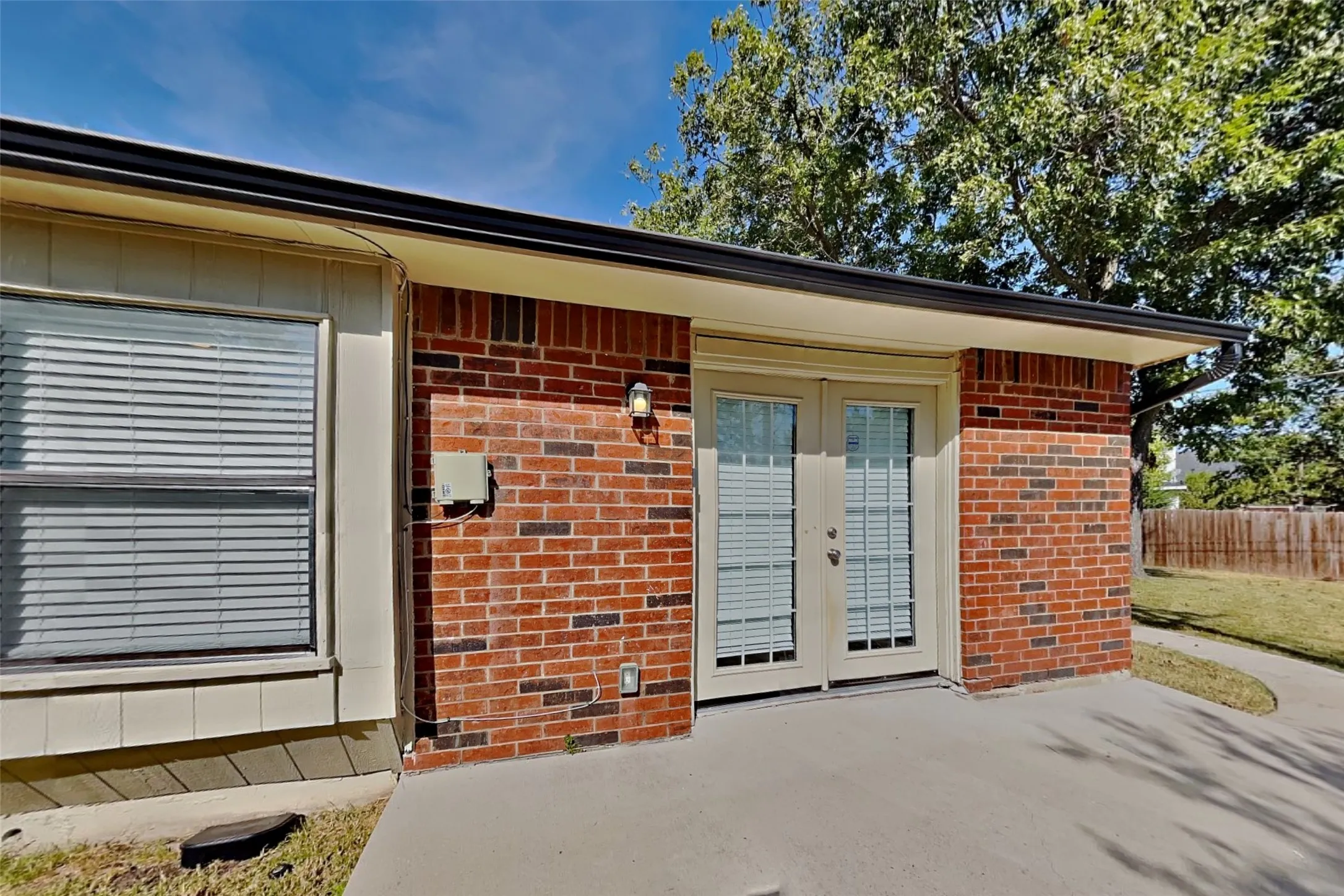 Single Family Residence For Rent in Kaufman County , 502 Redbud Drive, Forney, Texas 75126, 3 Bedroom, 2 Bathroom, 2 Garage spaces, 1,404 Sqft, built in 1983, mls#21368347, Real Estate Agent in Forney, Homes For Rent in Kaufman county, Homes For Rent in Forney, Realtor in Forney Texas, Real Estate Brokerage Independent Realty Texas, Luminita Cordes Realtor