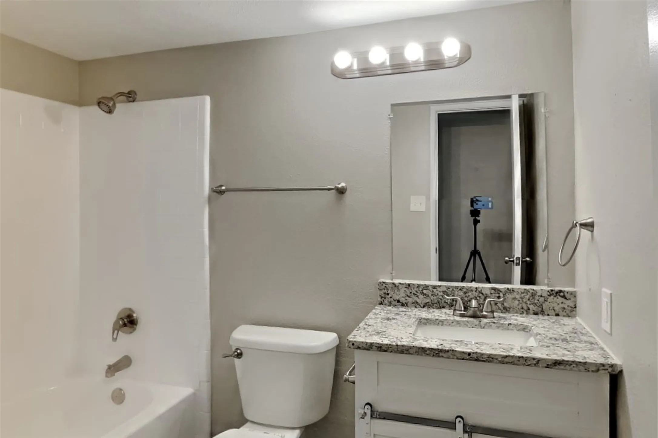Single Family Residence For Rent in Kaufman County , 502 Redbud Drive, Forney, Texas 75126, 3 Bedroom, 2 Bathroom, 2 Garage spaces, 1,404 Sqft, built in 1983, mls#21368347, Real Estate Agent in Forney, Homes For Rent in Kaufman county, Homes For Rent in Forney, Realtor in Forney Texas, Real Estate Brokerage Independent Realty Texas, Luminita Cordes Realtor