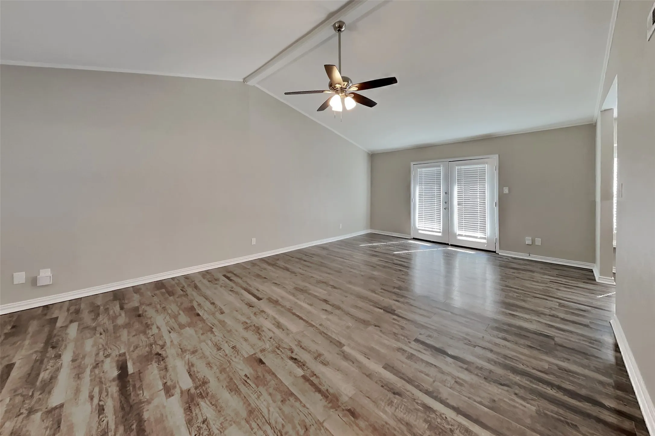 Single Family Residence For Rent in Kaufman County , 502 Redbud Drive, Forney, Texas 75126, 3 Bedroom, 2 Bathroom, 2 Garage spaces, 1,404 Sqft, built in 1983, mls#21368347, Real Estate Agent in Forney, Homes For Rent in Kaufman county, Homes For Rent in Forney, Realtor in Forney Texas, Real Estate Brokerage Independent Realty Texas, Luminita Cordes Realtor