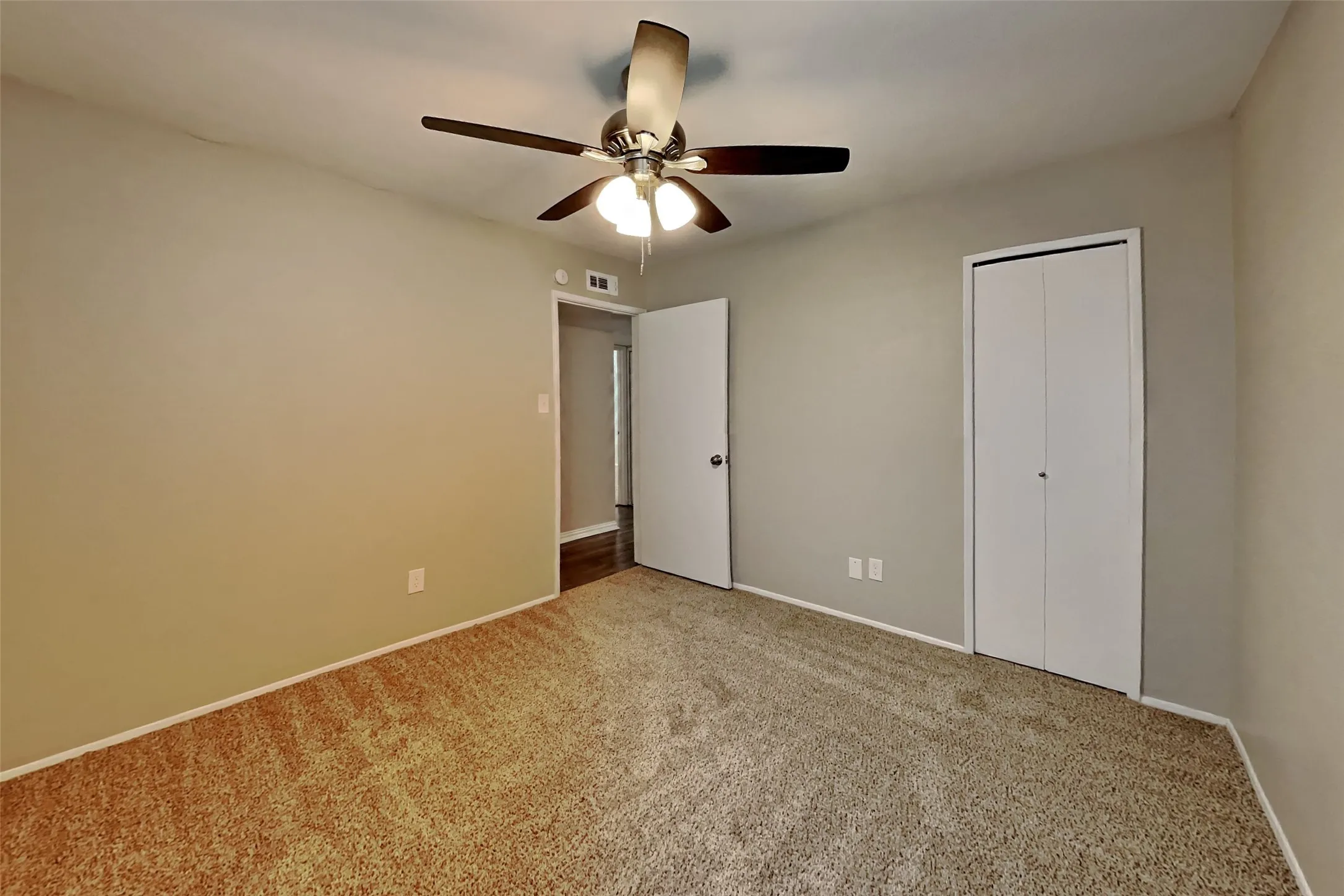 Single Family Residence For Rent in Kaufman County , 502 Redbud Drive, Forney, Texas 75126, 3 Bedroom, 2 Bathroom, 2 Garage spaces, 1,404 Sqft, built in 1983, mls#21368347, Real Estate Agent in Forney, Homes For Rent in Kaufman county, Homes For Rent in Forney, Realtor in Forney Texas, Real Estate Brokerage Independent Realty Texas, Luminita Cordes Realtor