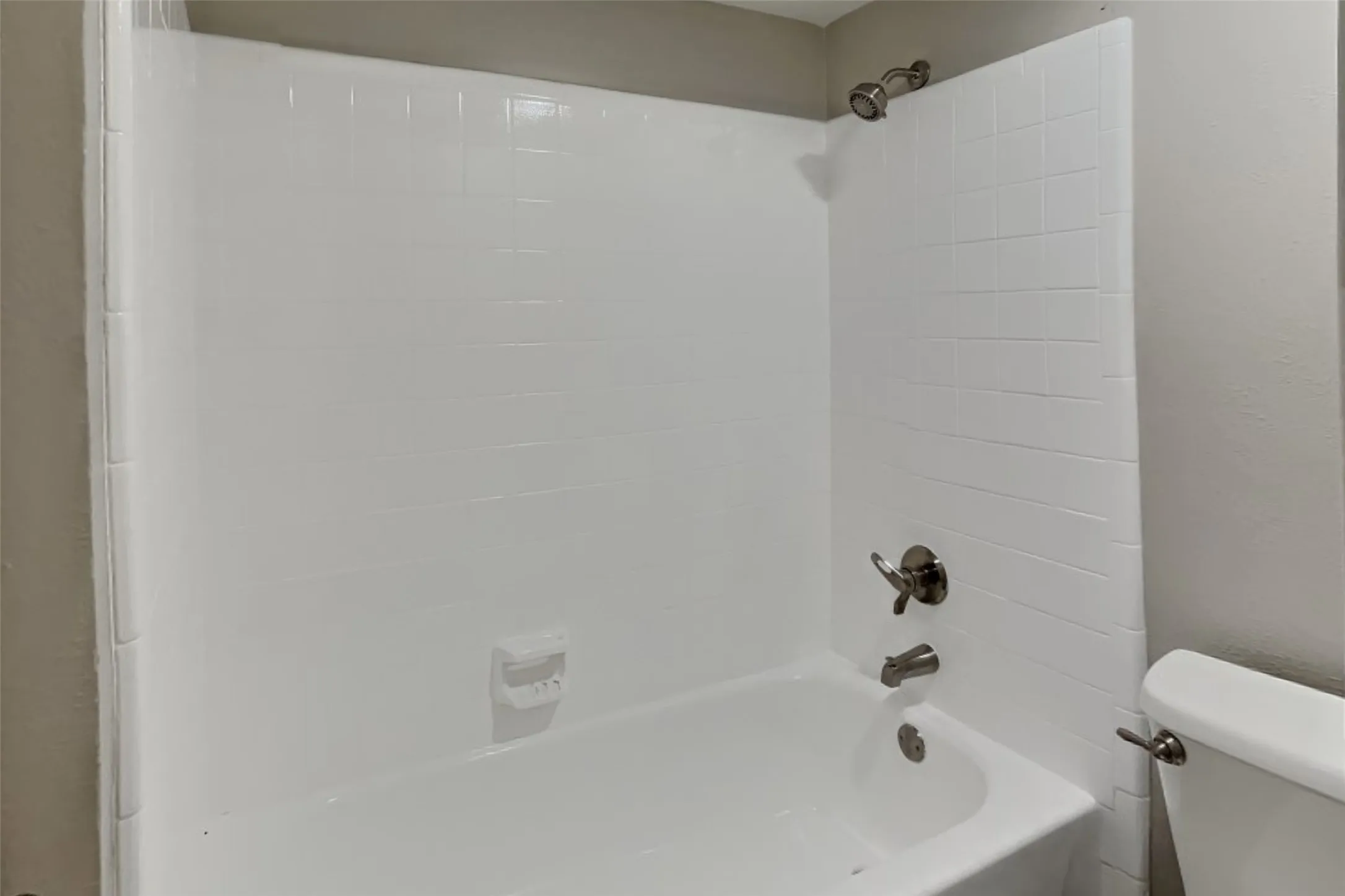 Single Family Residence For Rent in Kaufman County , 502 Redbud Drive, Forney, Texas 75126, 3 Bedroom, 2 Bathroom, 2 Garage spaces, 1,404 Sqft, built in 1983, mls#21368347, Real Estate Agent in Forney, Homes For Rent in Kaufman county, Homes For Rent in Forney, Realtor in Forney Texas, Real Estate Brokerage Independent Realty Texas, Luminita Cordes Realtor