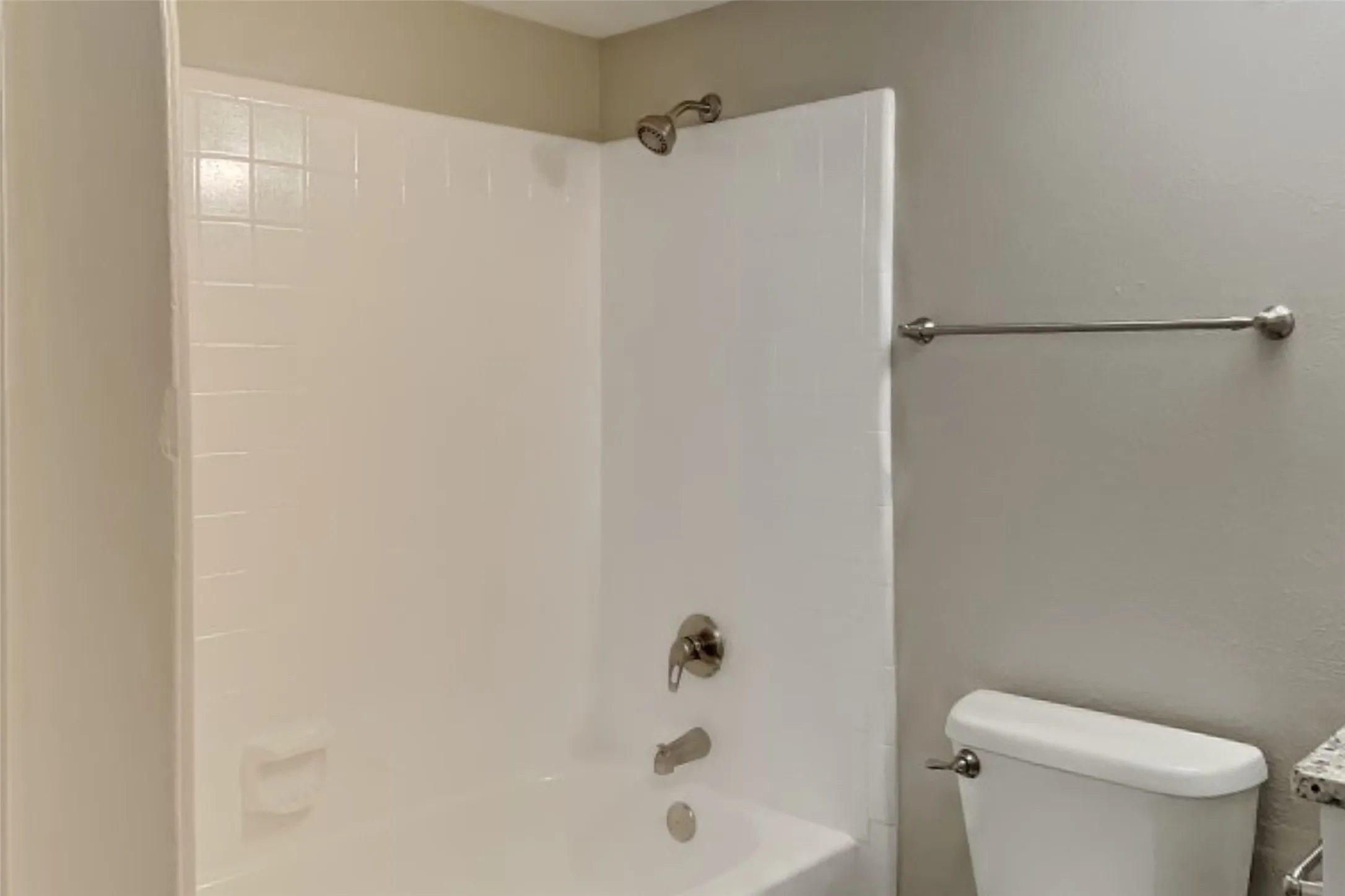 Single Family Residence For Rent in Kaufman County , 502 Redbud Drive, Forney, Texas 75126, 3 Bedroom, 2 Bathroom, 2 Garage spaces, 1,404 Sqft, built in 1983, mls#21368347, Real Estate Agent in Forney, Homes For Rent in Kaufman county, Homes For Rent in Forney, Realtor in Forney Texas, Real Estate Brokerage Independent Realty Texas, Luminita Cordes Realtor
