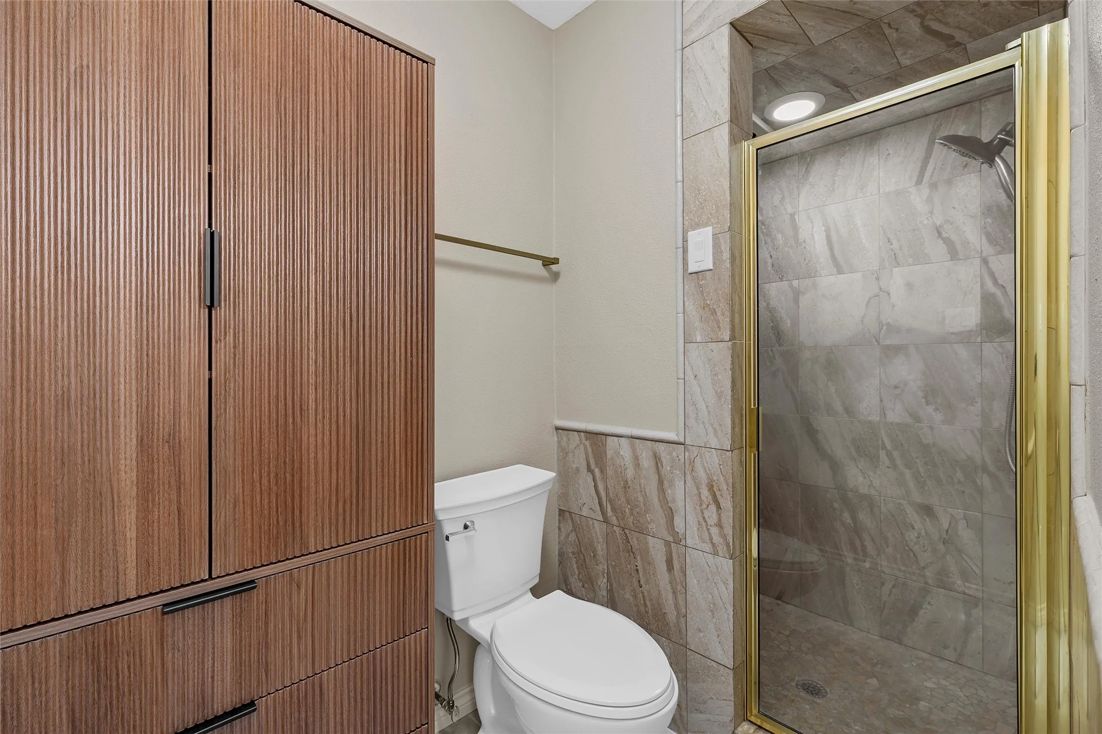 Single Family Residence For Sale in Mc Lennan County , 4808 Pecan Terrace, Waco, Texas 76710, 4 Bedroom, 2 Bathroom, Garage spaces, 2,442 Sqft, built in 1963, mls#21367790, Real Estate Agent in Waco, Homes For Sale in Mc Lennan county, Homes For Sale in Waco, Realtor in Waco Texas, Real Estate Brokerage Independent Realty Texas, Luminita Cordes Realtor