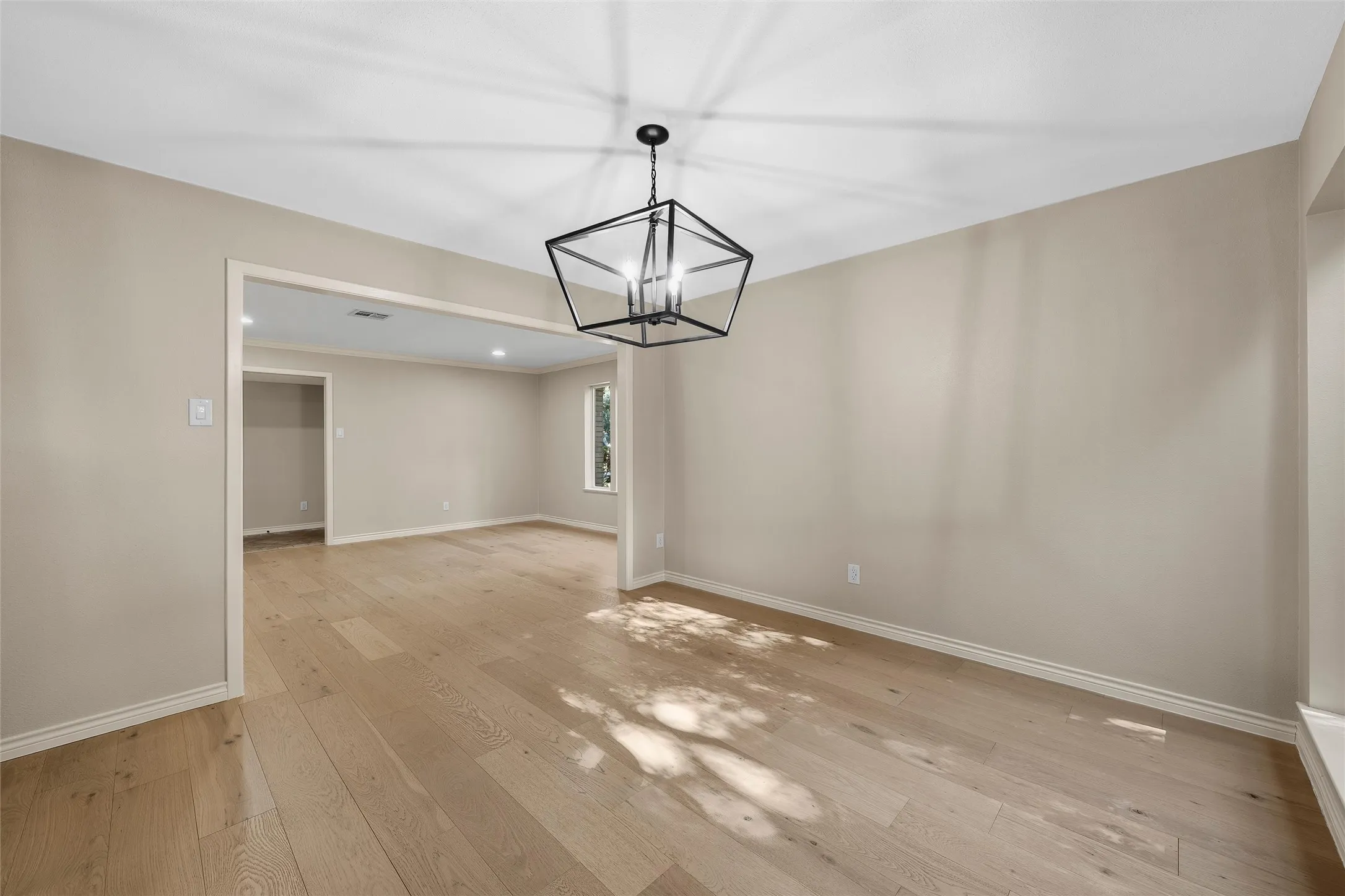 Single Family Residence For Sale in Mc Lennan County , 4808 Pecan Terrace, Waco, Texas 76710, 4 Bedroom, 2 Bathroom, Garage spaces, 2,442 Sqft, built in 1963, mls#21367790, Real Estate Agent in Waco, Homes For Sale in Mc Lennan county, Homes For Sale in Waco, Realtor in Waco Texas, Real Estate Brokerage Independent Realty Texas, Luminita Cordes Realtor