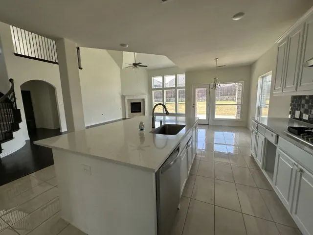 Single Family Residence For Sale in Kaufman County , 972 Gold Finch Lane, Forney, Texas 75126, 5 Bedroom, 4 Bathroom, 2 Garage spaces, 4,496 Sqft, built in 2022, mls#21368315, Real Estate Agent in Forney, Homes For Sale in Kaufman county, Homes For Sale in Forney, Realtor in Forney Texas, Real Estate Brokerage Independent Realty Texas, Luminita Cordes Realtor
