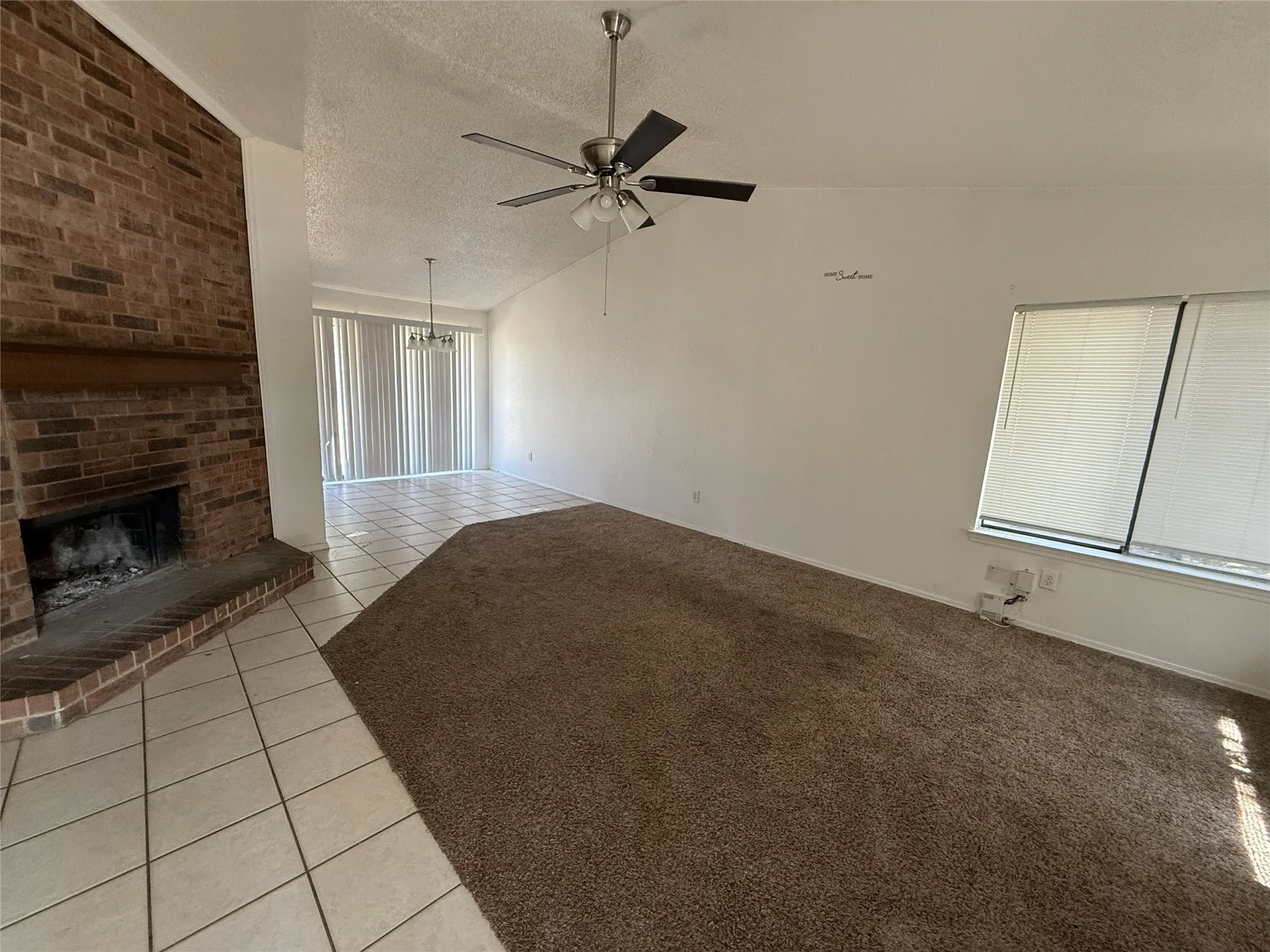 Single Family Residence For Sale in Dallas County , 1417 Arendale Drive, Garland, Texas 75040, 3 Bedroom, 2 Bathroom, 2 Garage spaces, 1,268 Sqft, built in 1985, mls#21368366, Real Estate Agent in Garland, Homes For Sale in Dallas county, Homes For Sale in Garland, Realtor in Garland Texas, Real Estate Brokerage Independent Realty Texas, Luminita Cordes Realtor