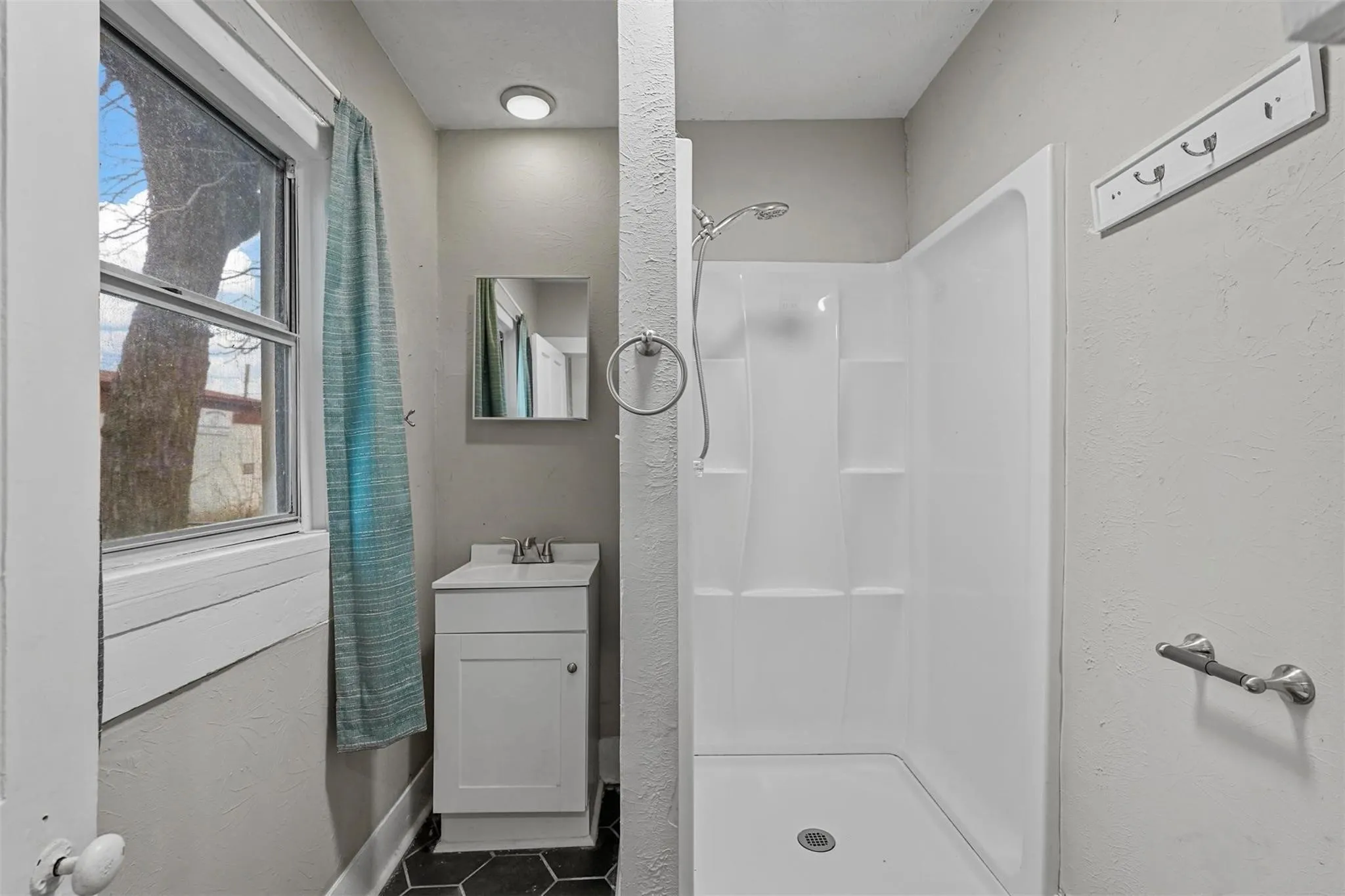 Duplex For Rent in Grayson County , 906 E Houston Street, Sherman, Texas 75092, 2 Bedroom, 1 Bathroom, 1 Garage spaces, 989 Sqft, built in 1998, mls#21368367, Real Estate Agent in Sherman, Homes For Rent in Grayson county, Homes For Rent in Sherman, Realtor in Sherman Texas, Real Estate Brokerage Independent Realty Texas, Luminita Cordes Realtor