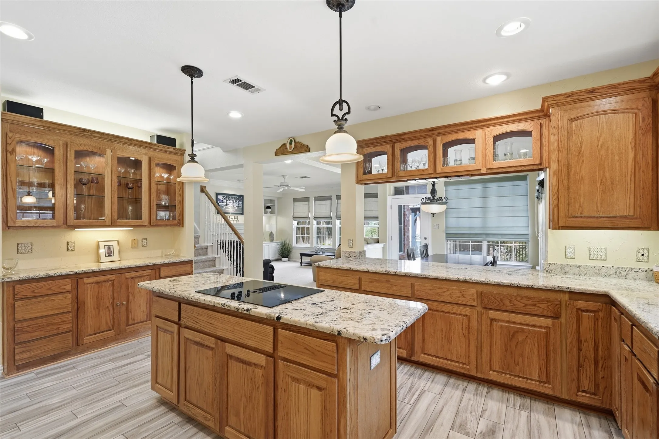 Single Family Residence For Rent in Tarrant County , 4113 Williams Court, Grapevine, Texas 76051, 4 Bedroom, 4 Bathroom, 2 Garage spaces, 3,590 Sqft, built in 1993, mls#21368286, Real Estate Agent in Grapevine, Homes For Rent in Tarrant county, Homes For Rent in Grapevine, Realtor in Grapevine Texas, Real Estate Brokerage Independent Realty Texas, Luminita Cordes Realtor