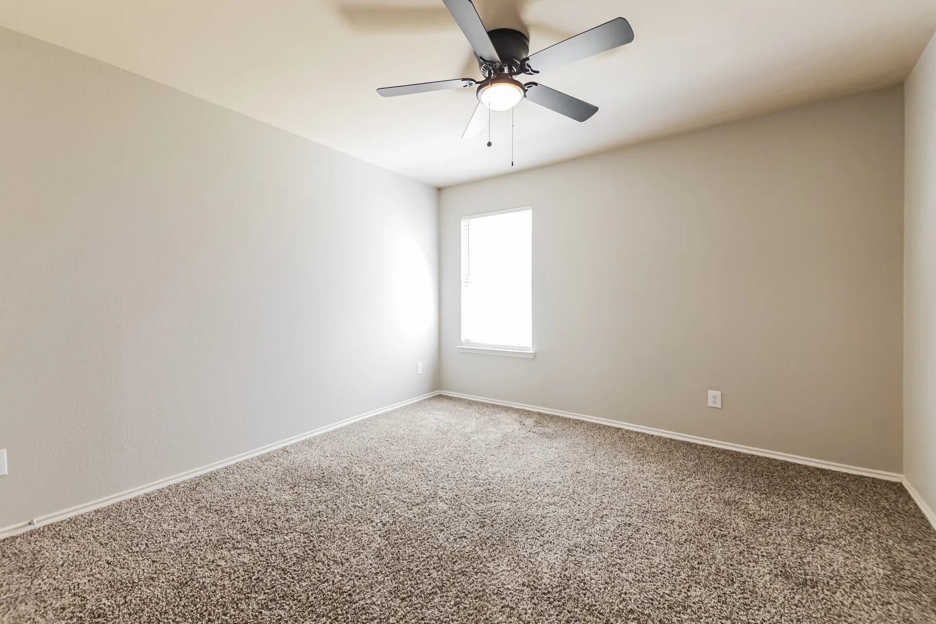 Single Family Residence For Rent in Rockwall County , 1413 Waco Turner, Royse City, Texas 75189, 4 Bedroom, 2 Bathroom, 2 Garage spaces, 1,910 Sqft, built in 2014, mls#21368378, Real Estate Agent in Royse City, Homes For Rent in Rockwall county, Homes For Rent in Royse City, Realtor in Royse City Texas, Real Estate Brokerage Independent Realty Texas, Luminita Cordes Realtor