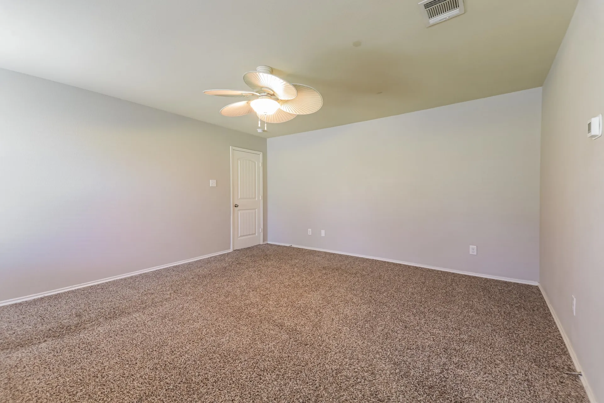 Single Family Residence For Rent in Rockwall County , 1413 Waco Turner, Royse City, Texas 75189, 4 Bedroom, 2 Bathroom, 2 Garage spaces, 1,910 Sqft, built in 2014, mls#21368378, Real Estate Agent in Royse City, Homes For Rent in Rockwall county, Homes For Rent in Royse City, Realtor in Royse City Texas, Real Estate Brokerage Independent Realty Texas, Luminita Cordes Realtor