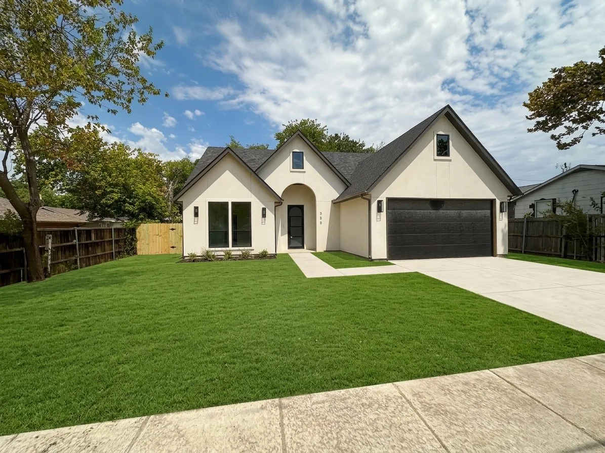 Single Family Residence For Sale in Grayson County , 338 TEXANA Street, Van Alstyne, Texas 75495, 3 Bedroom, 3 Bathroom, 2 Garage spaces, 1,800 Sqft, built in 2026, mls#21368381, Real Estate Agent in Van Alstyne, Homes For Sale in Grayson county, Homes For Sale in Van Alstyne, Realtor in Van Alstyne Texas, Real Estate Brokerage Independent Realty Texas, Luminita Cordes Realtor