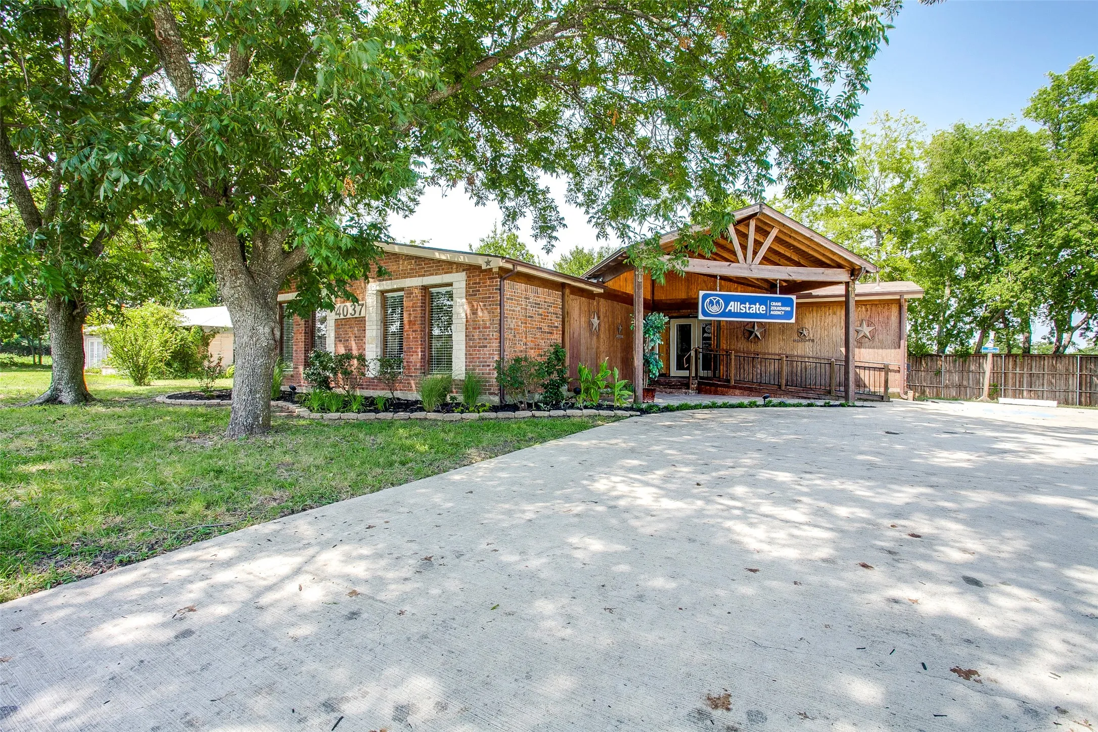 Office For Rent in Rockwall County , 4037 N Goliad Street 101, Rockwall, Texas 75087, 0, 0, Garage spaces, 0 Sqft, built in 1979, Price $1,995, mls#21368369, Real Estate Agent in Rockwall, Homes For Rent in Rockwall county, Homes For Rent in Rockwall, Realtor in Rockwall Texas, Real Estate Brokerage Independent Realty Texas, Luminita Cordes Realtor