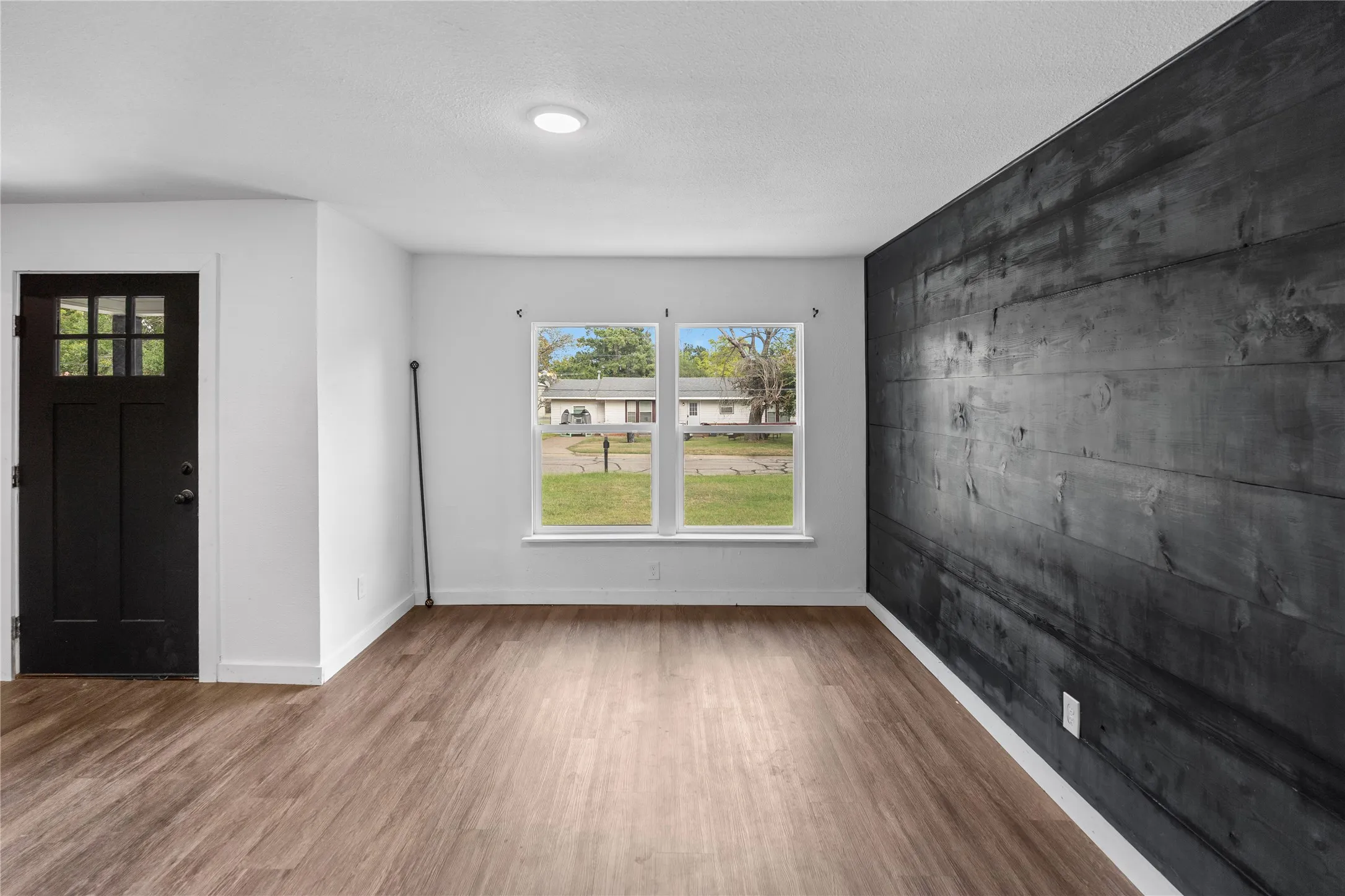 Single Family Residence For Sale in Hopkins County , 1613 Irwin Lane, Sulphur Springs, Texas 75482, 3 Bedroom, 2 Bathroom, Garage spaces, 1,514 Sqft, built in 1956, Price $235,000, mls#21368385, Real Estate Agent in Sulphur Springs, Homes For Sale in Hopkins county, Homes For Sale in Sulphur Springs, Realtor in Sulphur Springs Texas, Real Estate Brokerage Independent Realty Texas, Luminita Cordes Realtor