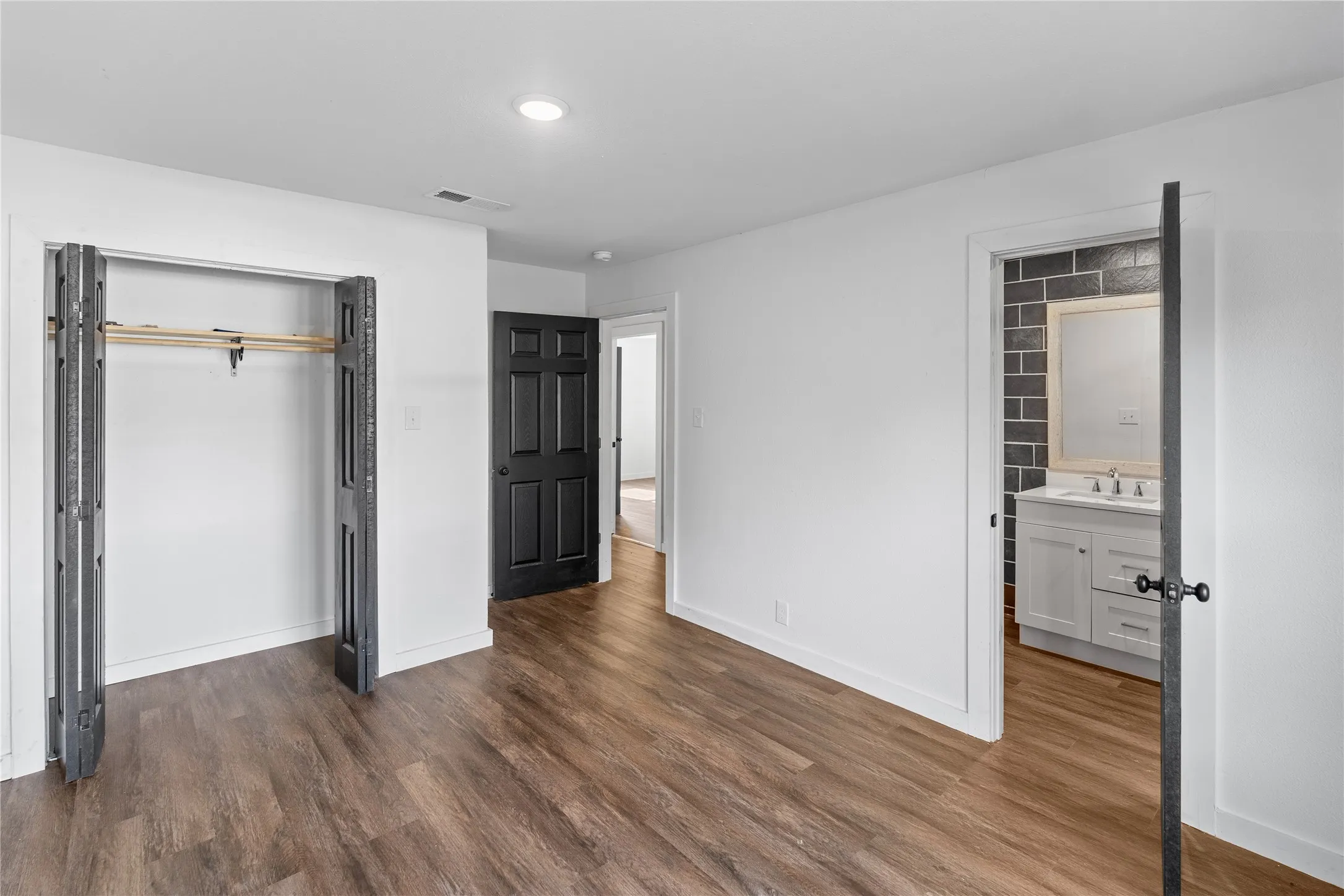 Single Family Residence For Sale in Hopkins County , 1613 Irwin Lane, Sulphur Springs, Texas 75482, 3 Bedroom, 2 Bathroom, Garage spaces, 1,514 Sqft, built in 1956, Price $235,000, mls#21368385, Real Estate Agent in Sulphur Springs, Homes For Sale in Hopkins county, Homes For Sale in Sulphur Springs, Realtor in Sulphur Springs Texas, Real Estate Brokerage Independent Realty Texas, Luminita Cordes Realtor