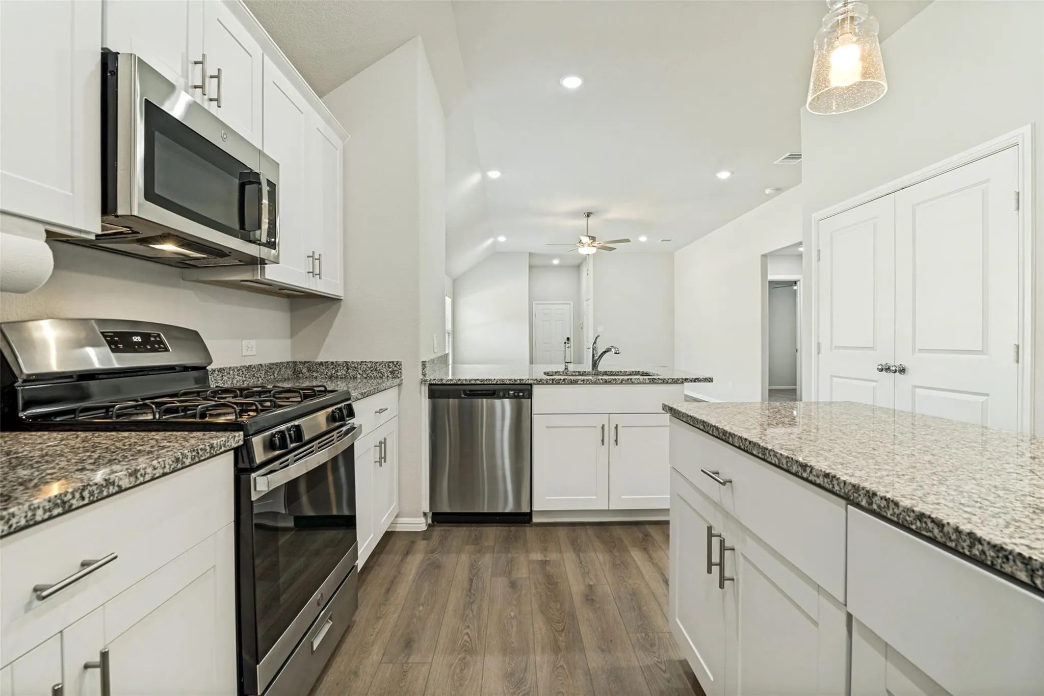 Single Family Residence For Rent in Dallas County , 1801 Hazer Lane, Mesquite, Texas 75149, 3 Bedroom, 3 Bathroom, 2 Garage spaces, 1,699 Sqft, built in 2025, mls#21368264, Real Estate Agent in Mesquite, Homes For Rent in Dallas county, Homes For Rent in Mesquite, Realtor in Mesquite Texas, Real Estate Brokerage Independent Realty Texas, Luminita Cordes Realtor
