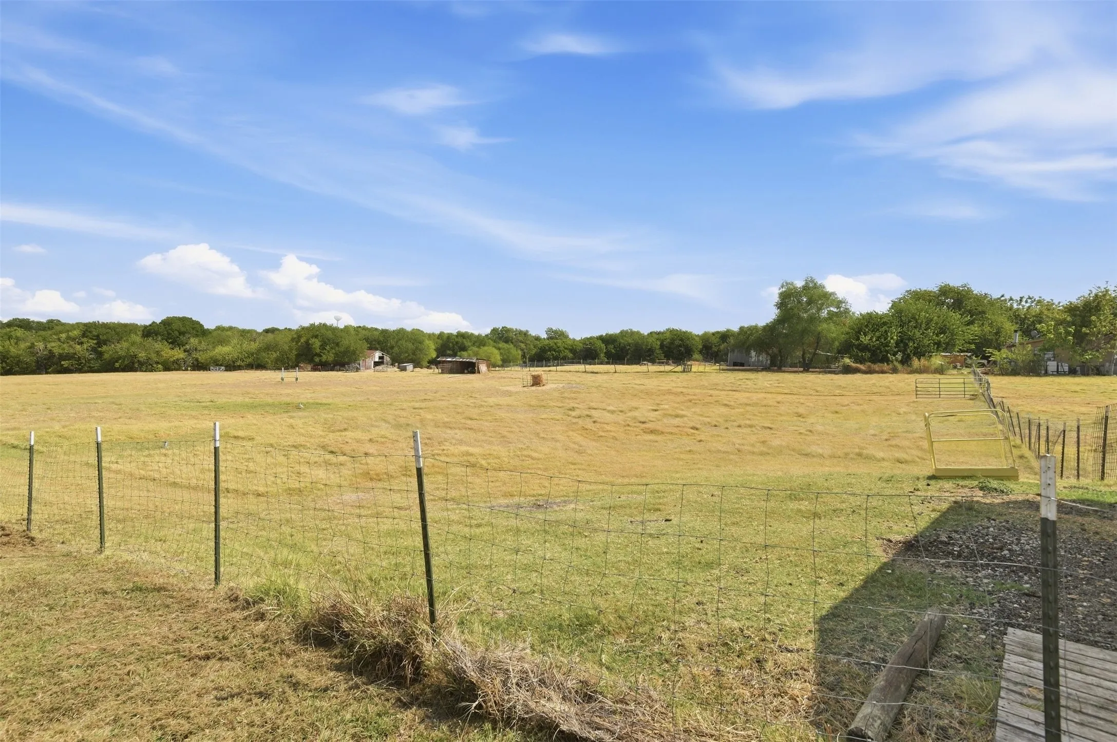 Mobile Home For Sale in Collin County , 11620 County Road 586, Royse City, Texas 75189, 4 Bedroom, 2 Bathroom, 2 Garage spaces, 1,800 Sqft, built in 2019, mls#21363069, Real Estate Agent in Royse City, Homes For Sale in Collin county, Homes For Sale in Royse City, Realtor in Royse City Texas, Real Estate Brokerage Independent Realty Texas, Luminita Cordes Realtor