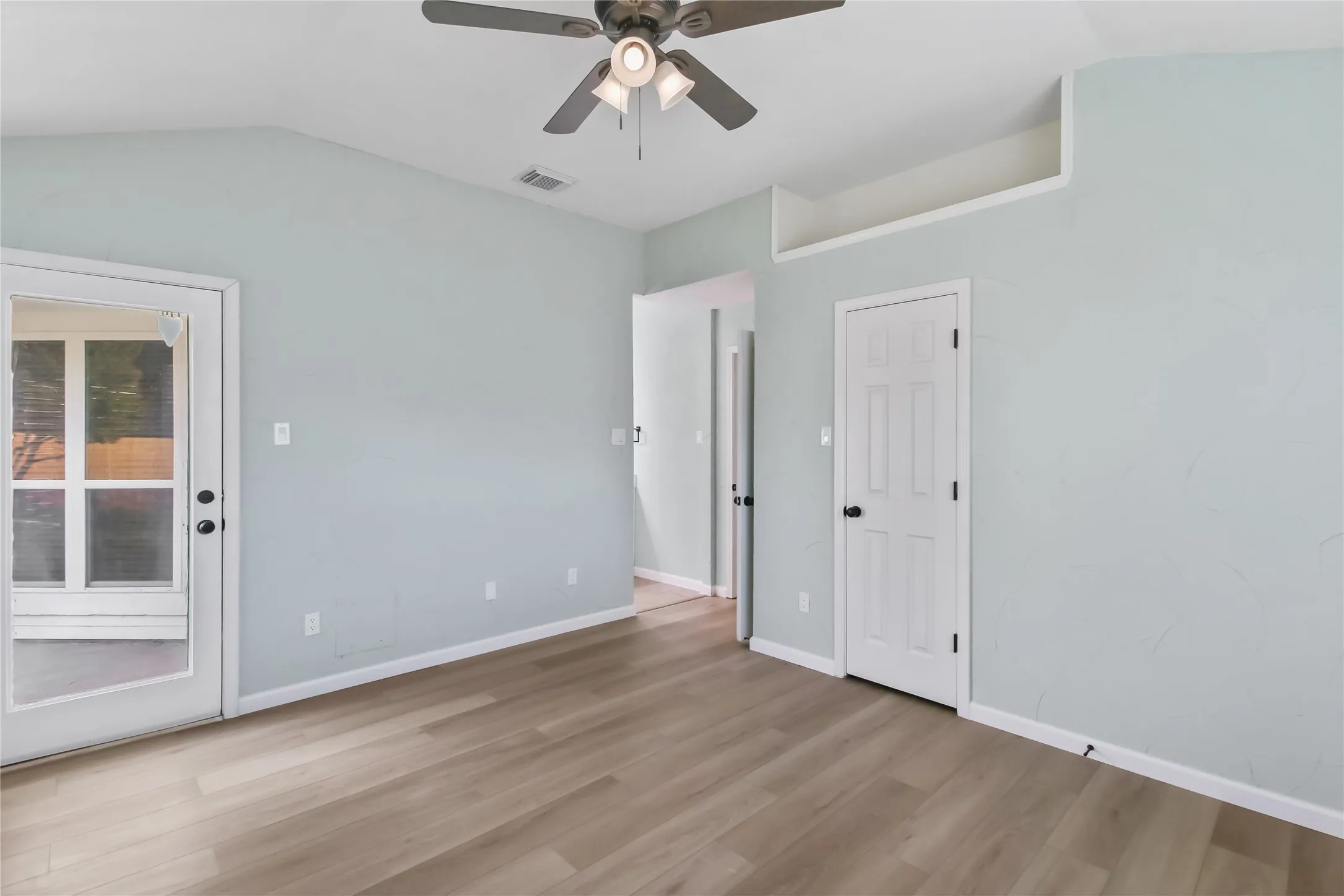 Master suite
