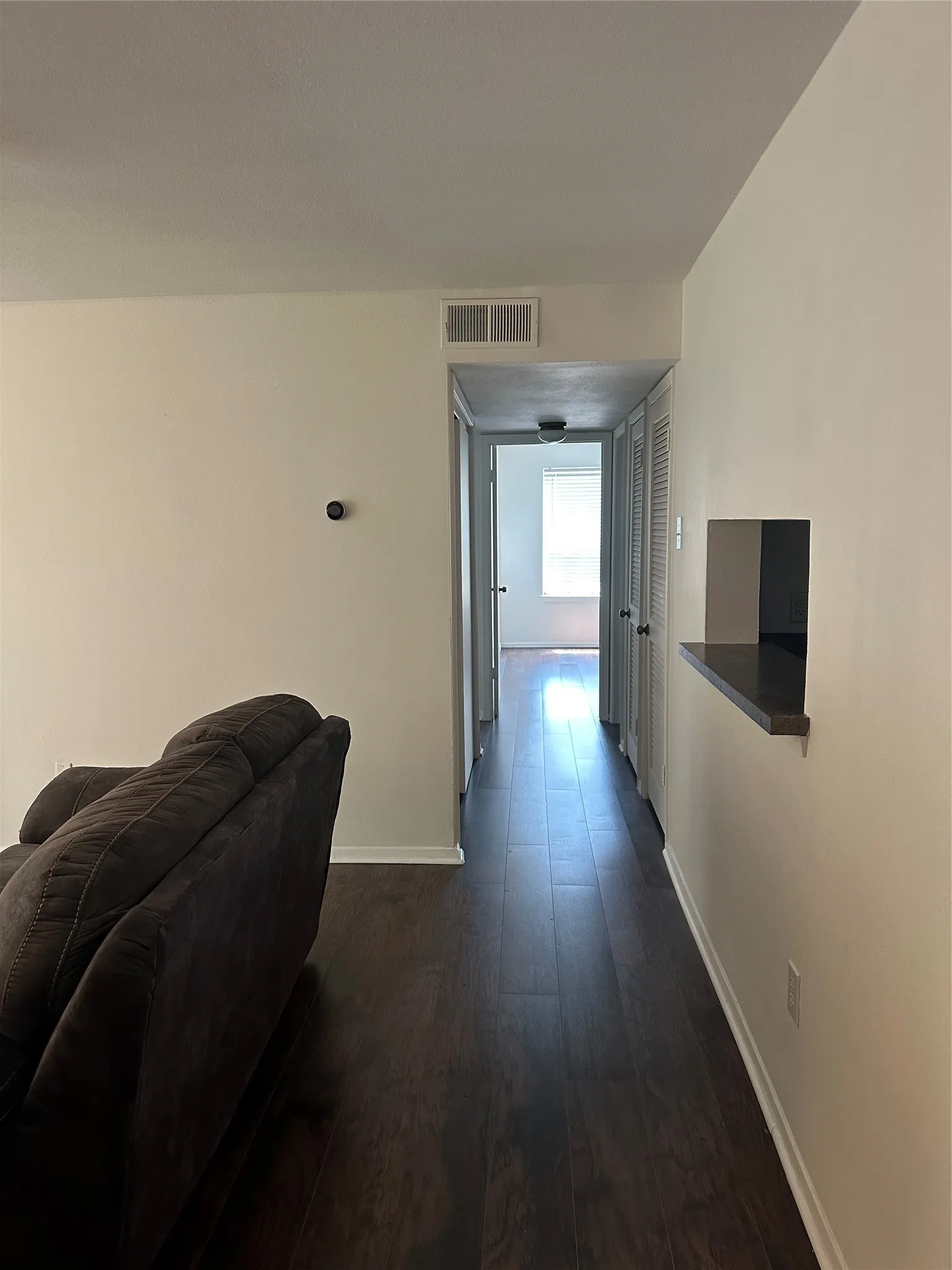 Condominium For Rent in Denton County , 218 N Texas Boulevard 201, Denton, Texas 76201, 3 Bedroom, 2 Bathroom, Garage spaces, 1,139 Sqft, built in 1985, Price $1,875, mls#21368406, Real Estate Agent in Denton, Homes For Rent in Denton county, Homes For Rent in Denton, Realtor in Denton Texas, Real Estate Brokerage Independent Realty Texas, Luminita Cordes Realtor