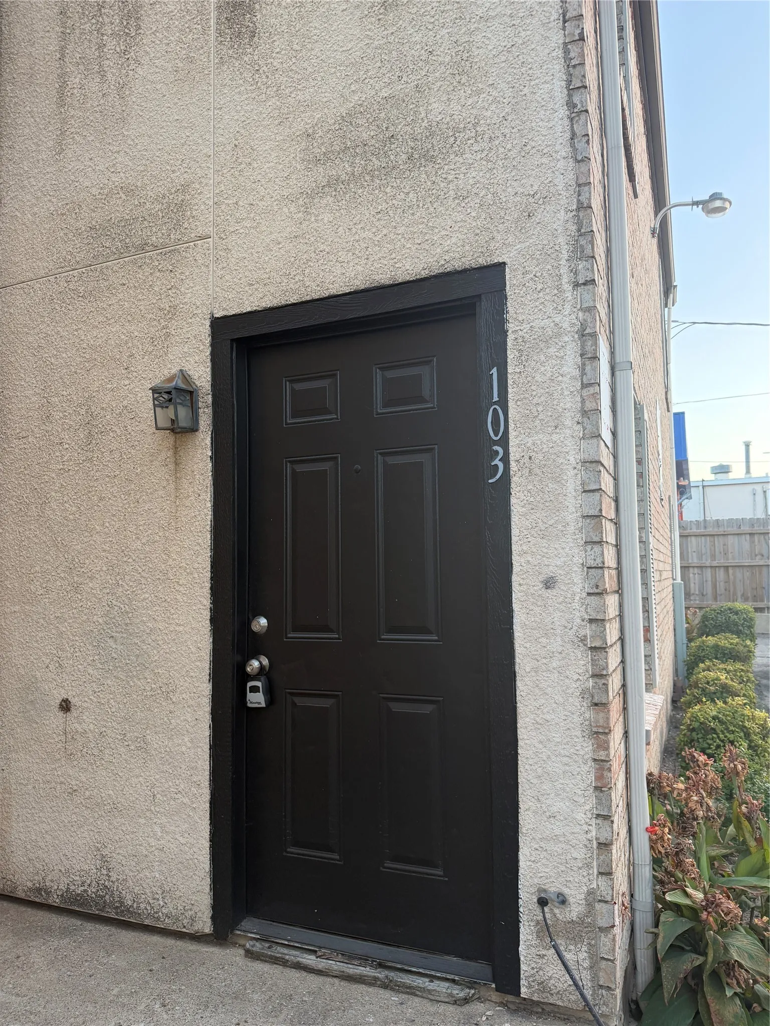 Condominium For Sale in Dallas County , 7030 Fair Oaks Avenue 103, Dallas, Texas 75231, 2 Bedroom, 3 Bathroom, 2 Garage spaces, 982 Sqft, built in 1980, Price $80,000, mls#21368058, Real Estate Agent in Dallas, Homes For Sale in Dallas county, Homes For Sale in Dallas, Realtor in Dallas Texas, Real Estate Brokerage Independent Realty Texas, Luminita Cordes Realtor