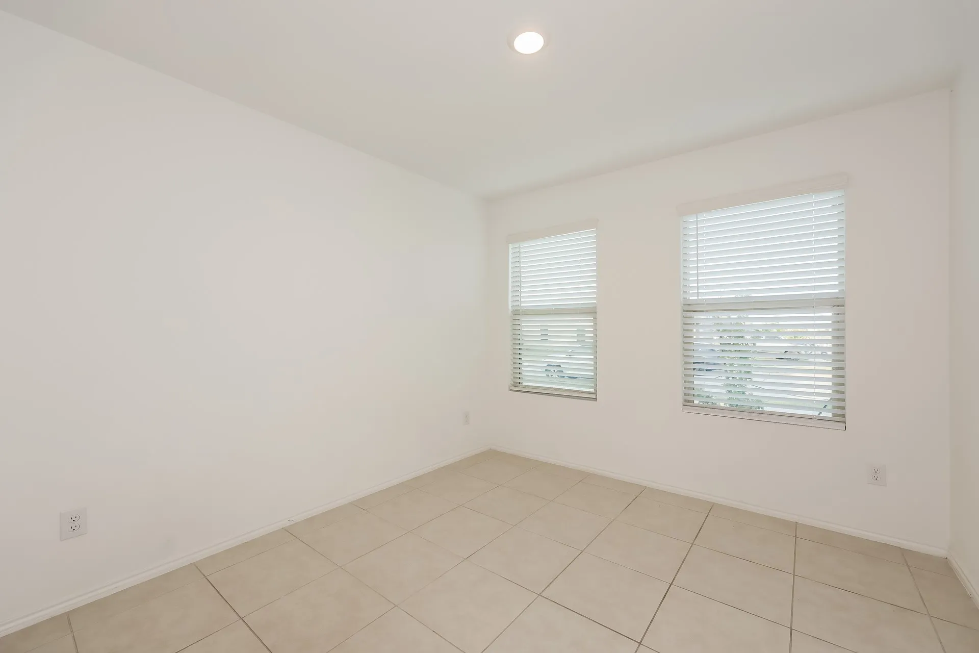 Single Family Residence For Rent in Denton County , 14837 Firerock Road, Fort Worth, Texas 76052, 3 Bedroom, 2 Bathroom, 2 Garage spaces, 1,996 Sqft, built in 2022, mls#21368415, Real Estate Agent in Fort Worth, Homes For Rent in Denton county, Homes For Rent in Fort Worth, Realtor in Fort Worth Texas, Real Estate Brokerage Independent Realty Texas, Luminita Cordes Realtor