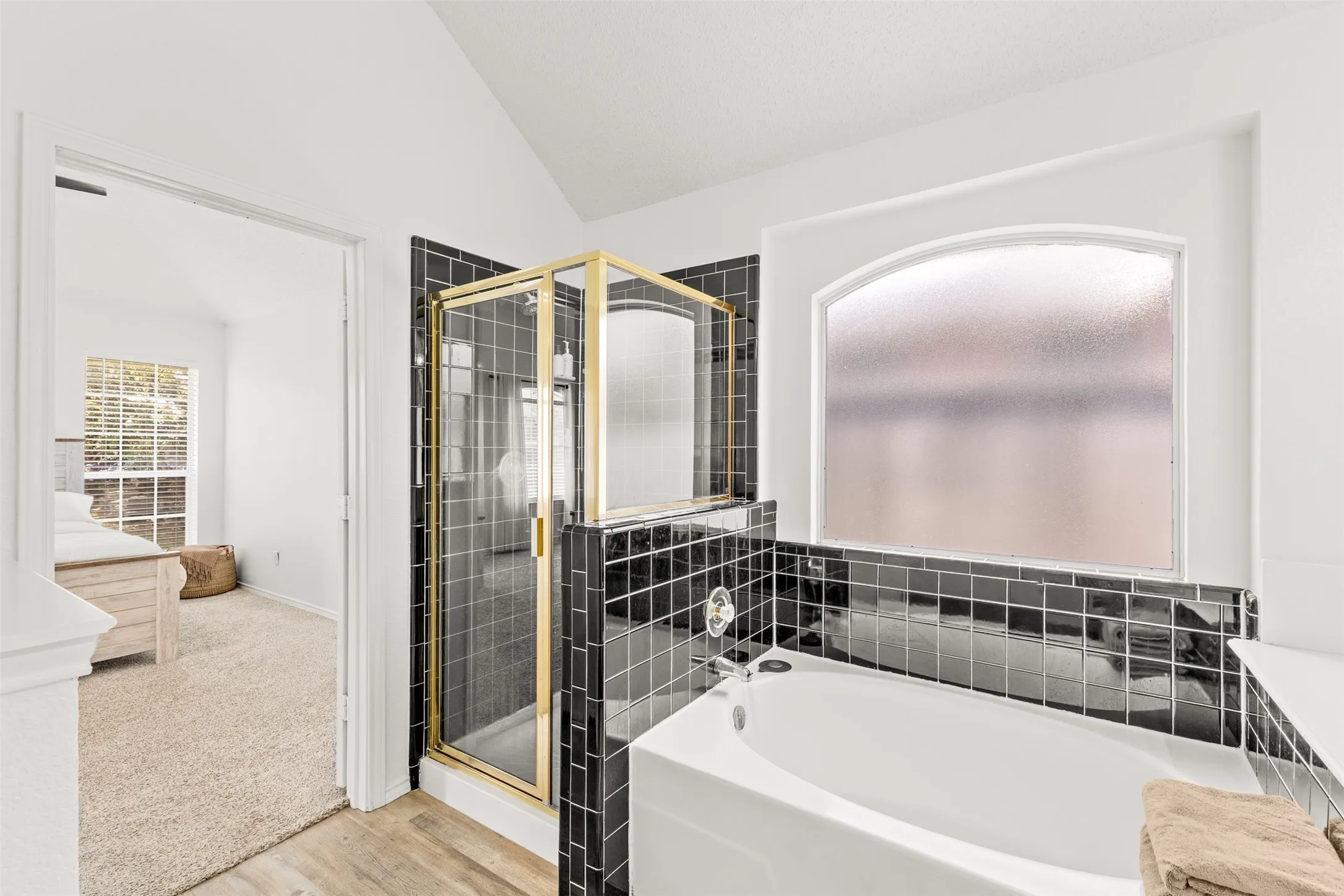 Single Family Residence For Sale in Dallas County , 1938 Woodglen Drive, Mesquite, Texas 75149, 4 Bedroom, 2 Bathroom, 2 Garage spaces, 1,939 Sqft, built in 1997, mls#21362427, Real Estate Agent in Mesquite, Homes For Sale in Dallas county, Homes For Sale in Mesquite, Realtor in Mesquite Texas, Real Estate Brokerage Independent Realty Texas, Luminita Cordes Realtor
