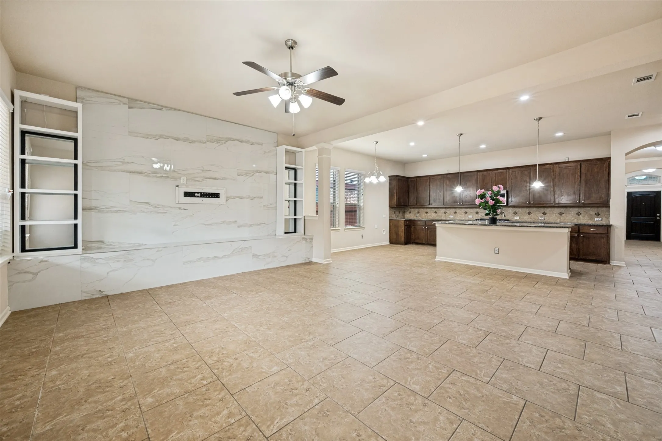 Single Family Residence For Sale in Tarrant County , 8425 Snow Goose Way, Fort Worth, Texas 76118, 4 Bedroom, 3 Bathroom, 3 Garage spaces, 2,988 Sqft, built in 2013, mls#21368427, Real Estate Agent in Fort Worth, Homes For Sale in Tarrant county, Homes For Sale in Fort Worth, Realtor in Fort Worth Texas, Real Estate Brokerage Independent Realty Texas, Luminita Cordes Realtor